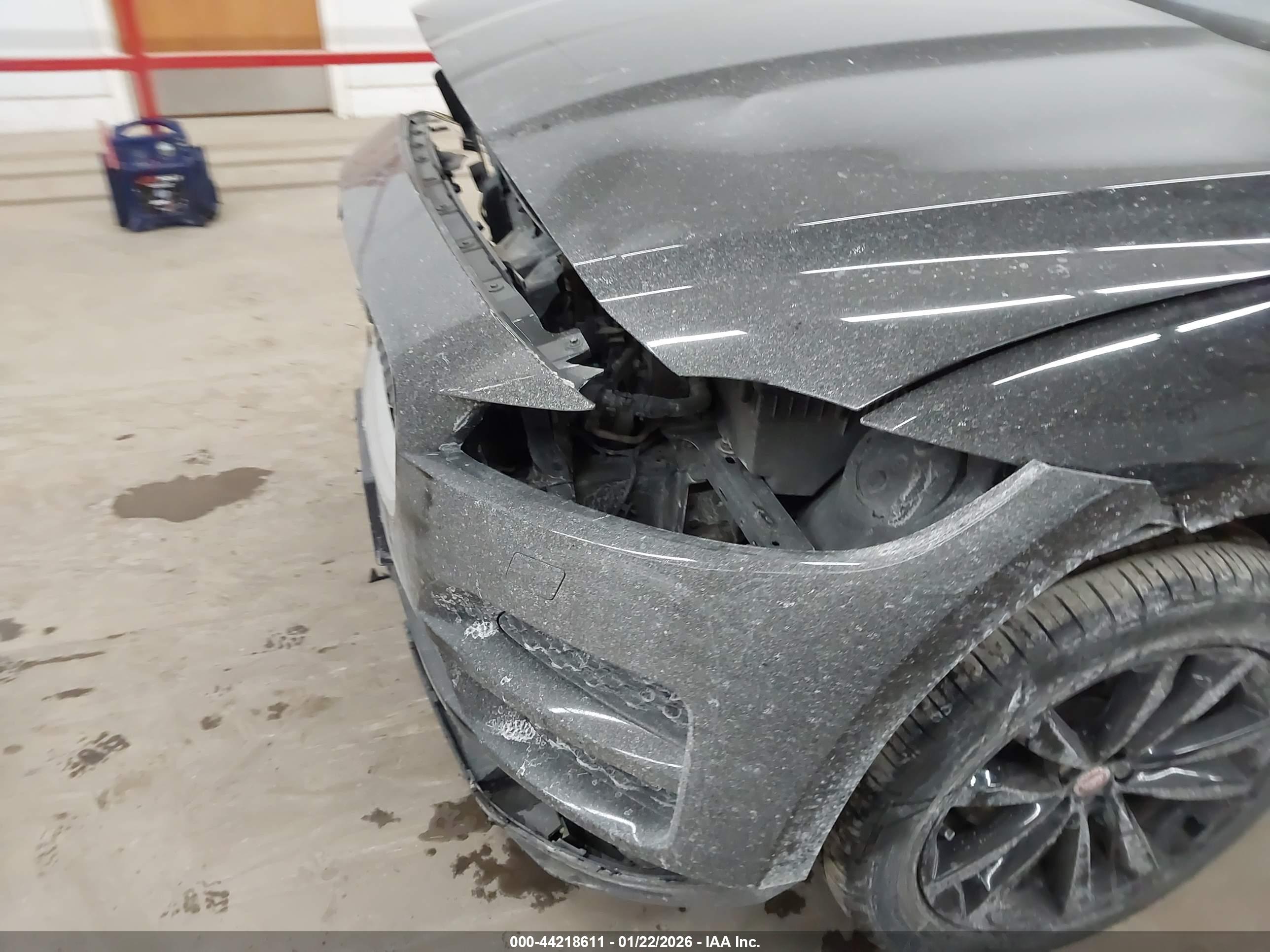 JAGUAR F-PACE image 6