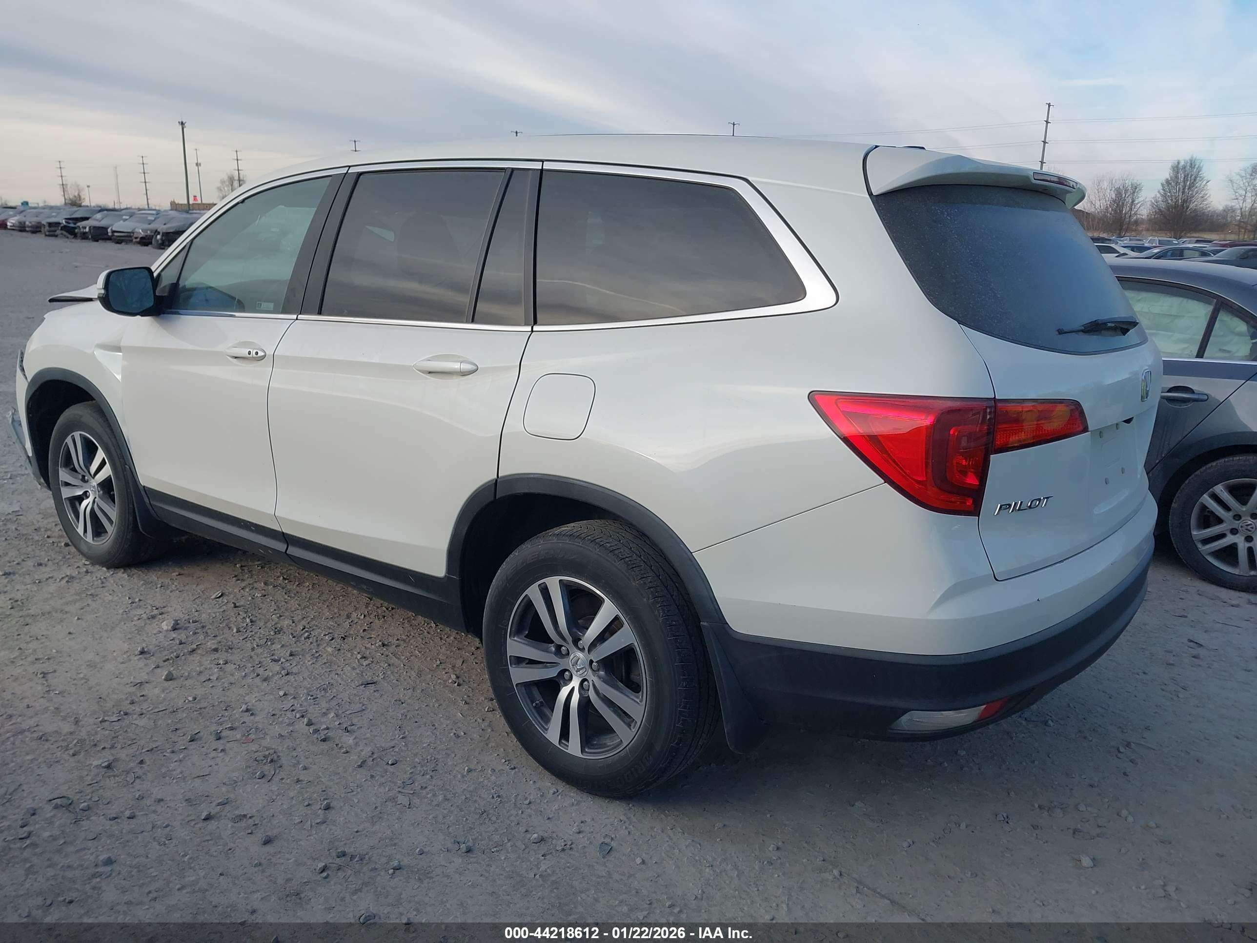 HONDA PILOT image 3