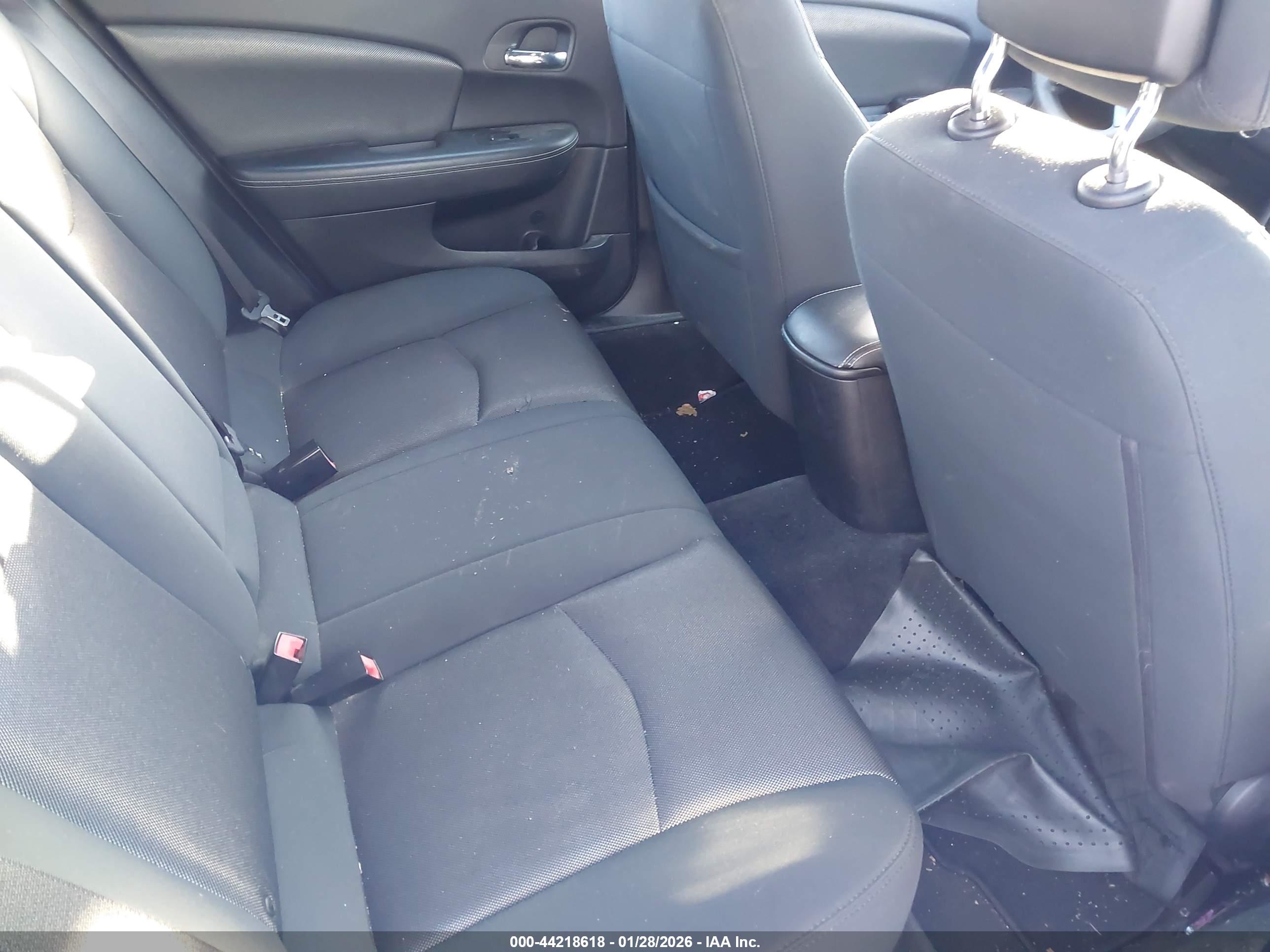 DODGE AVENGER image 8