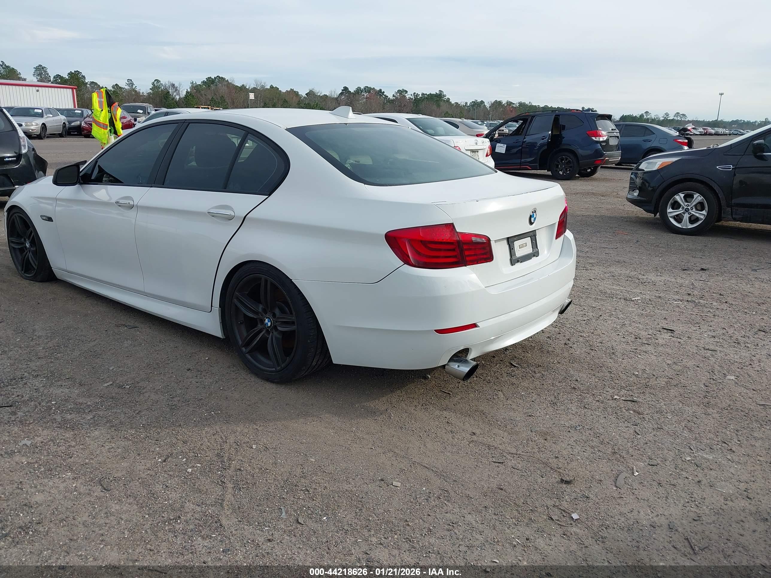 BMW 535I image 3