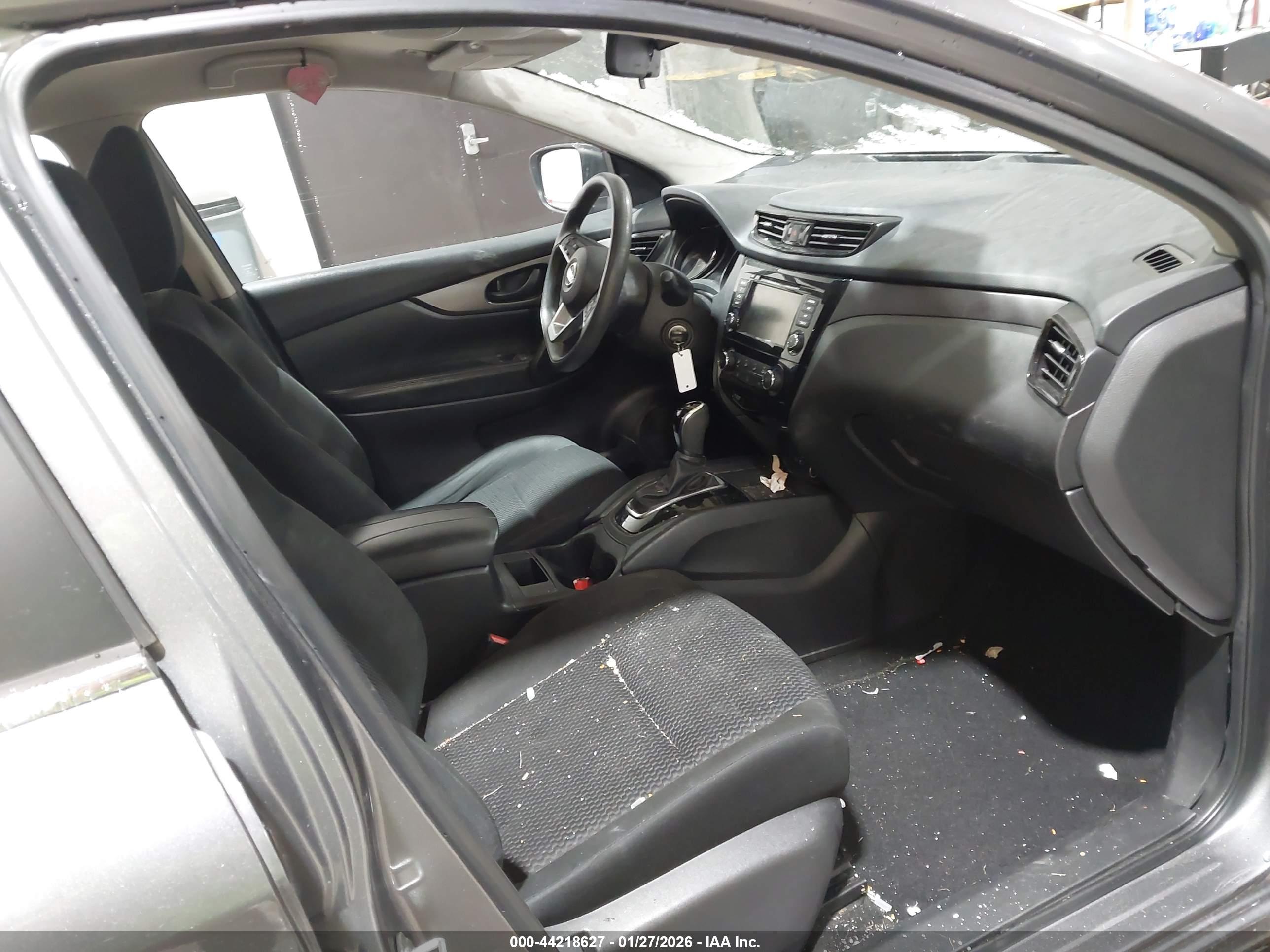 NISSAN ROGUE image 5