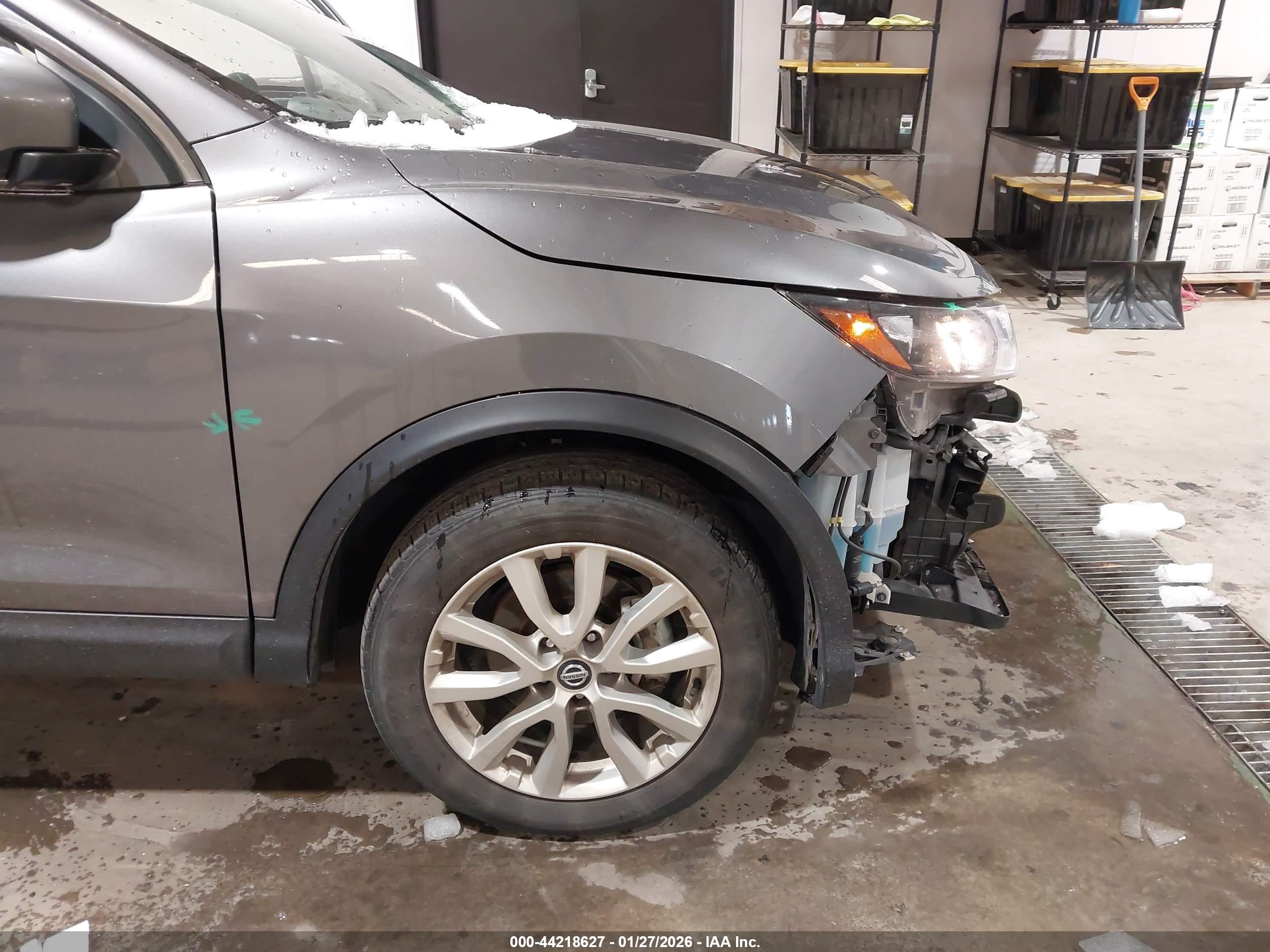 NISSAN ROGUE image 6