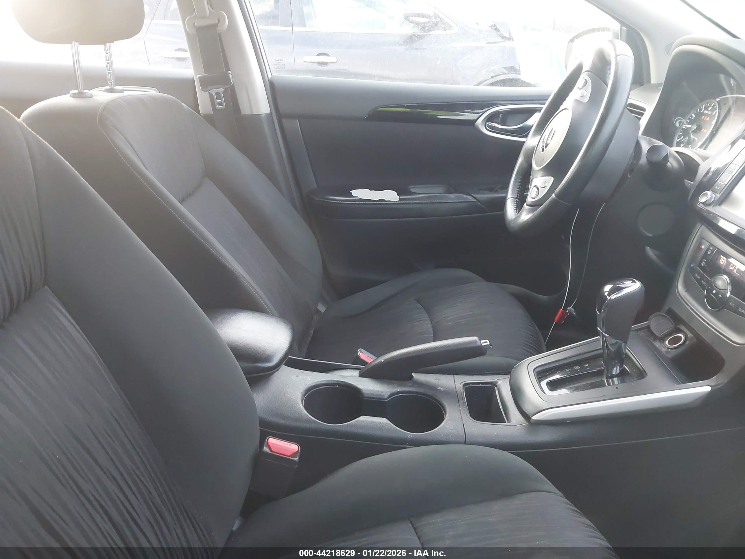 NISSAN SENTRA image 5