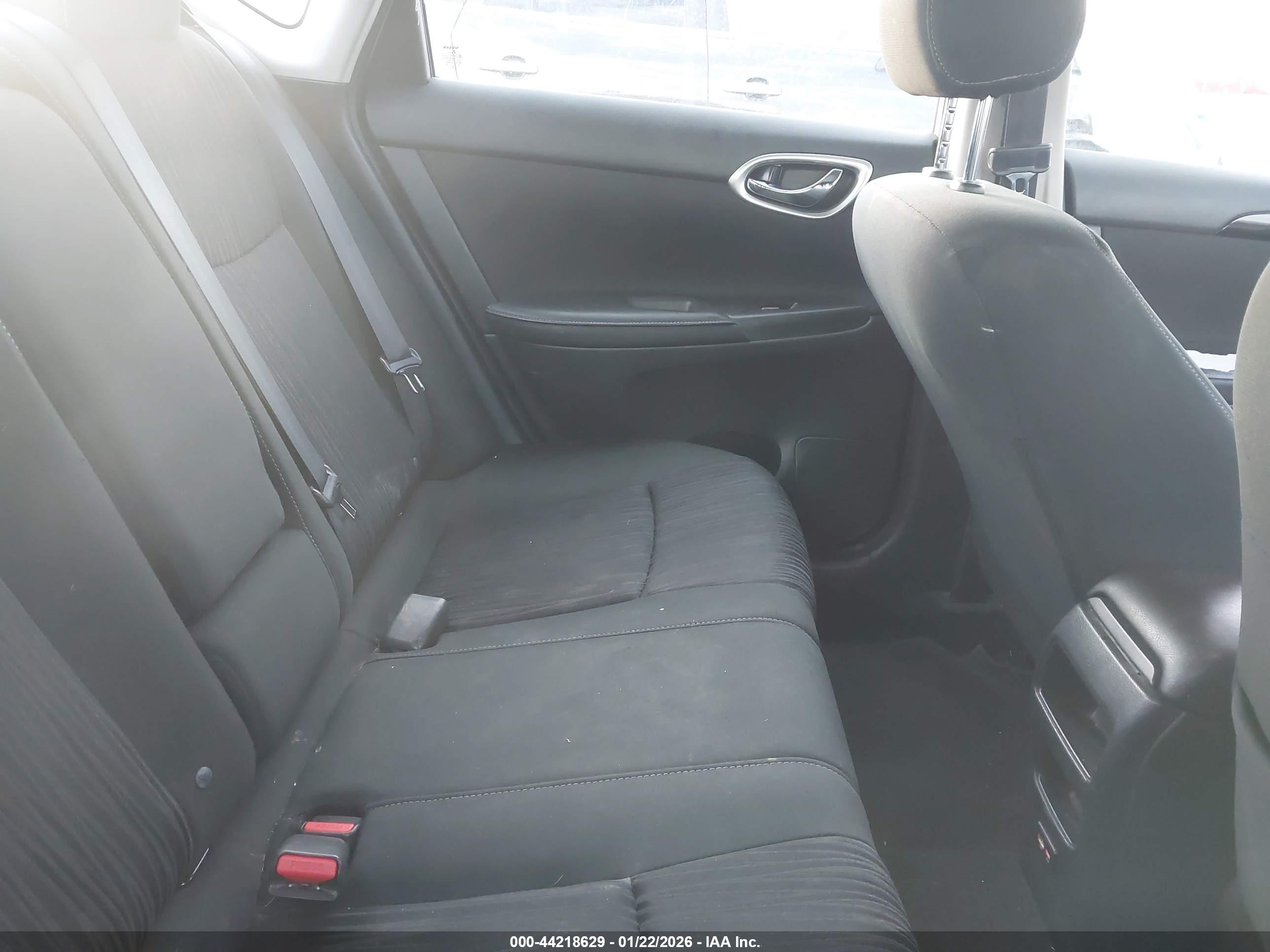 NISSAN SENTRA image 8