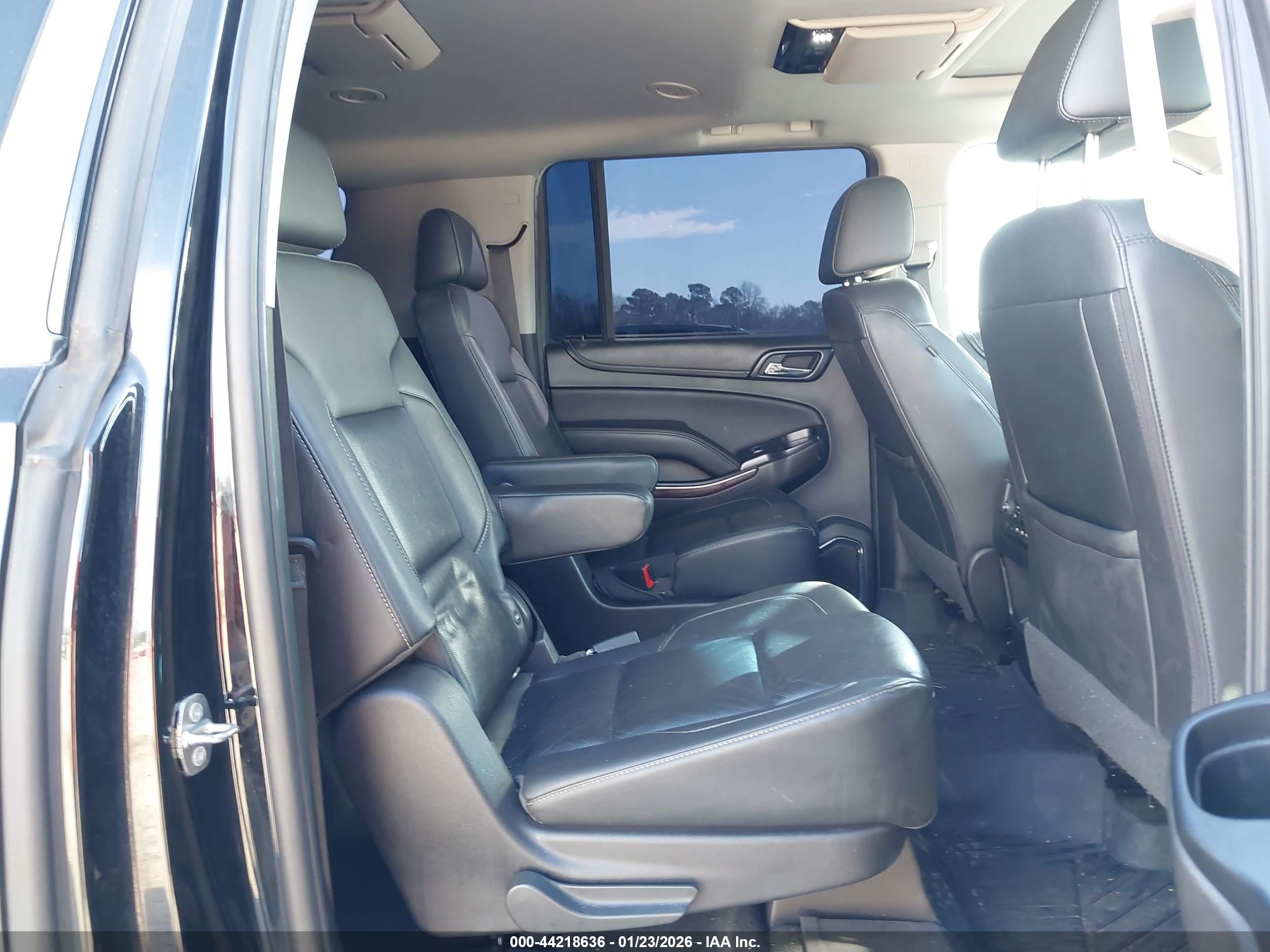 GMC YUKON image 8
