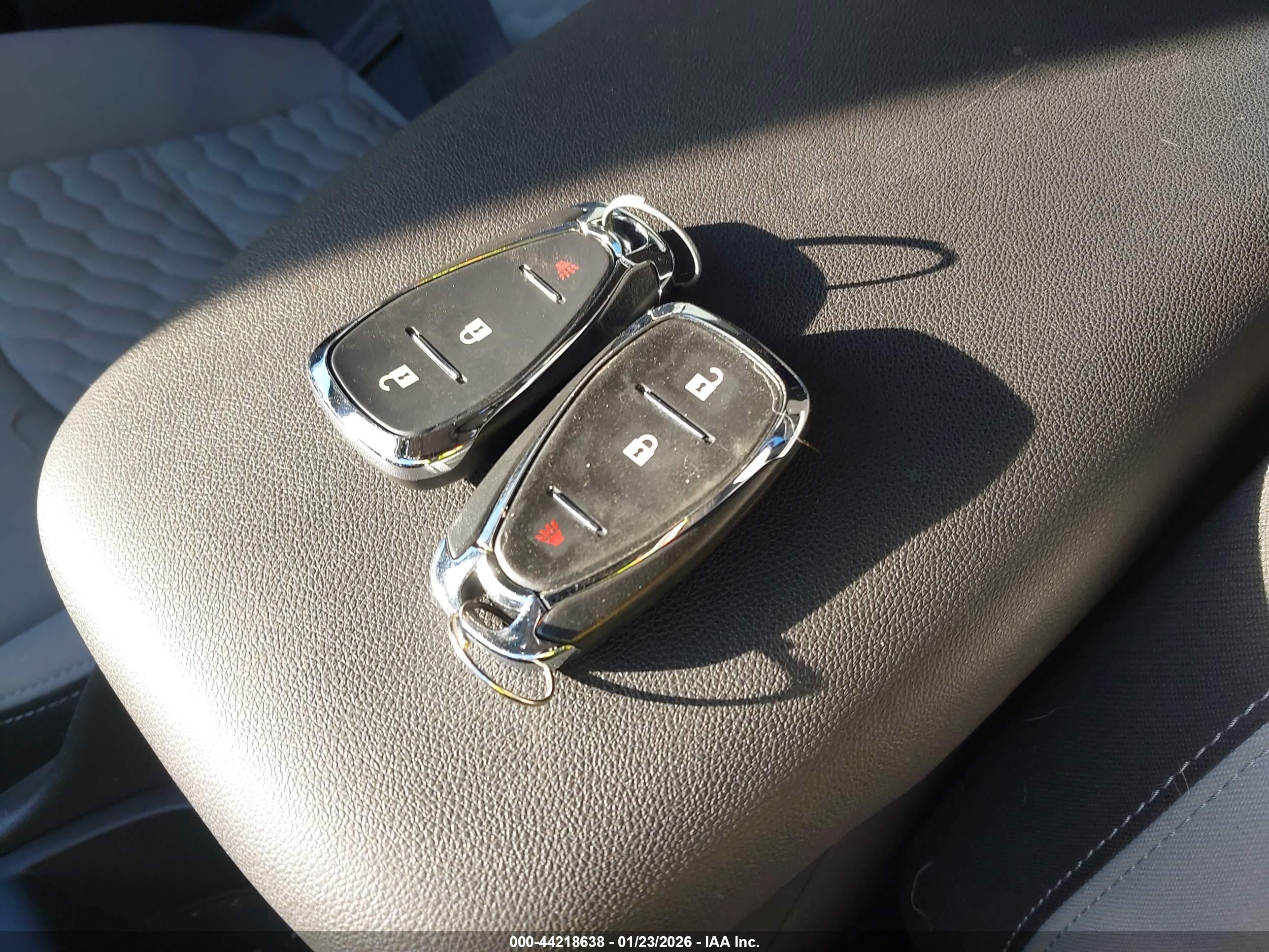 CHEVROLET EQUINOX image 11