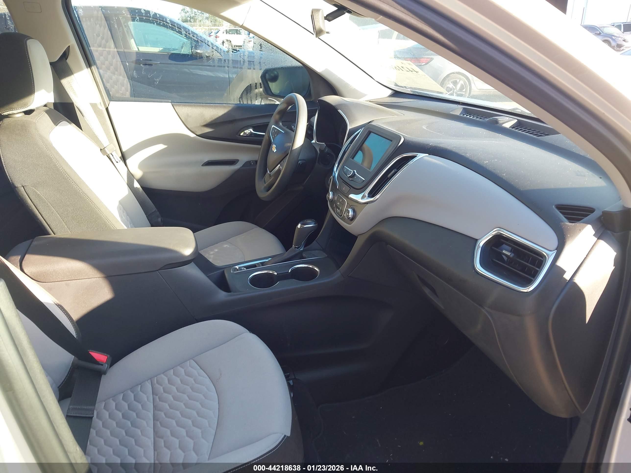 CHEVROLET EQUINOX image 5