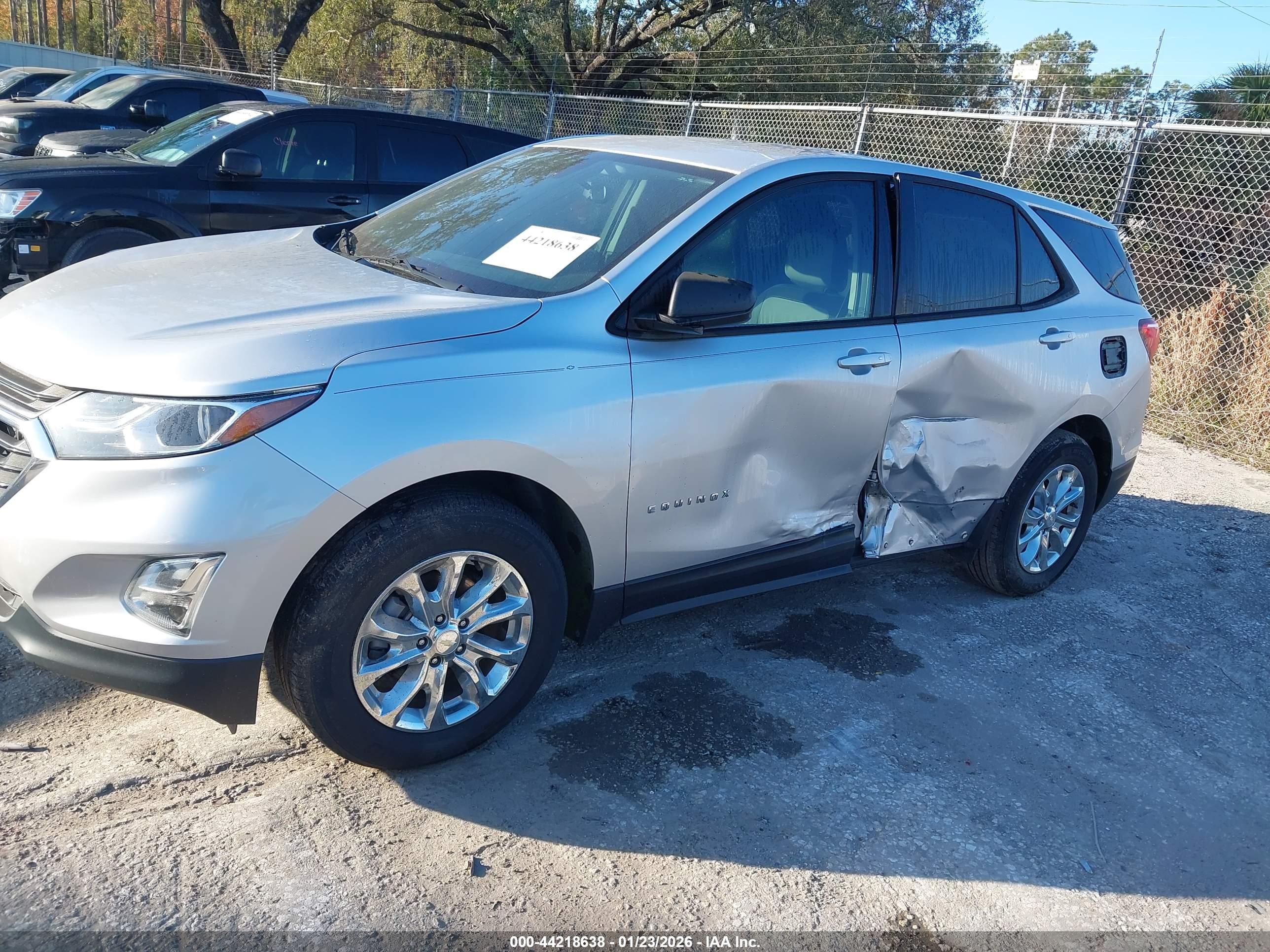 CHEVROLET EQUINOX image 6