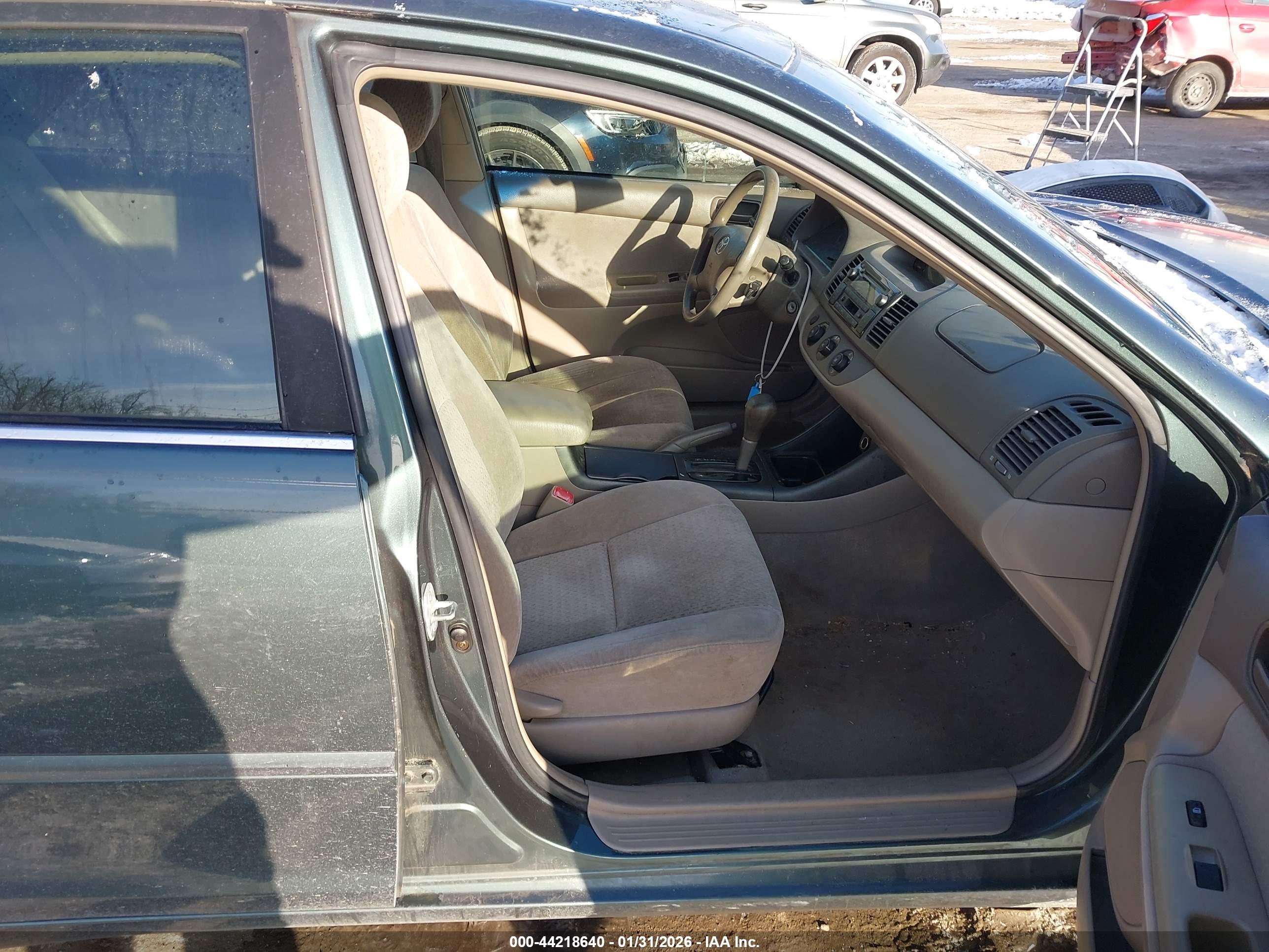 TOYOTA CAMRY image 5