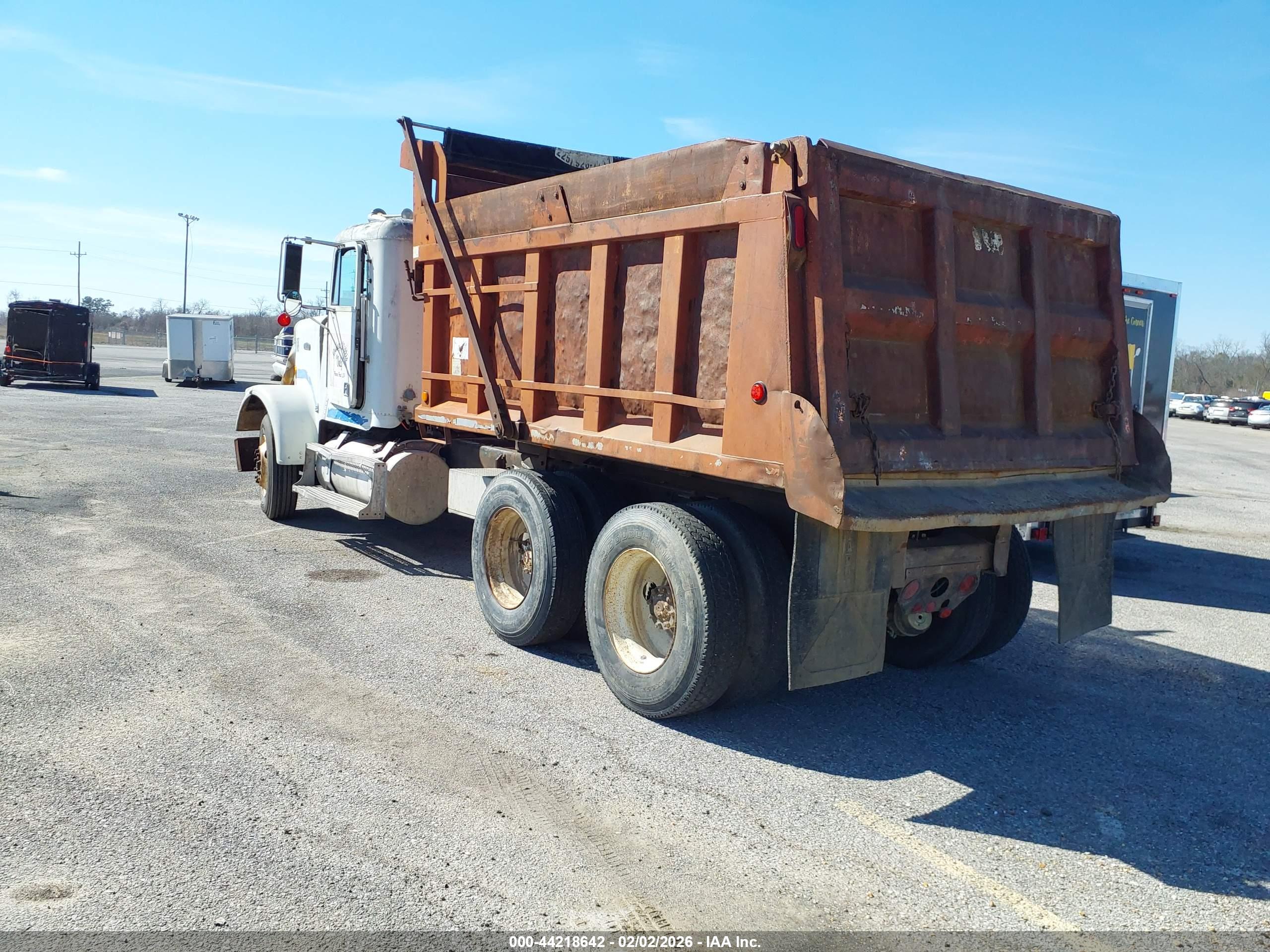 FREIGHTLINER CONVENTIONAL image 3