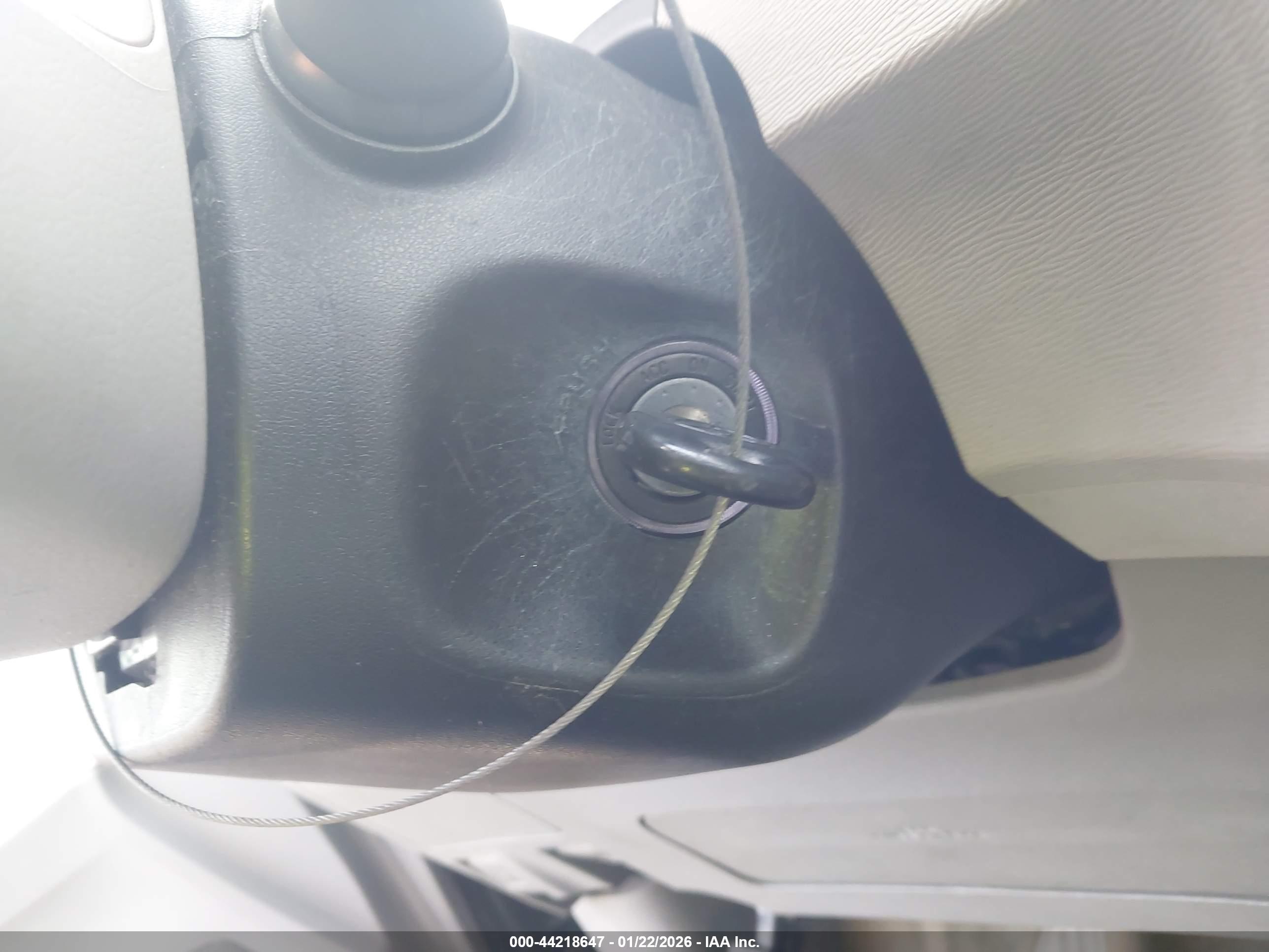 TOYOTA SIENNA image 11
