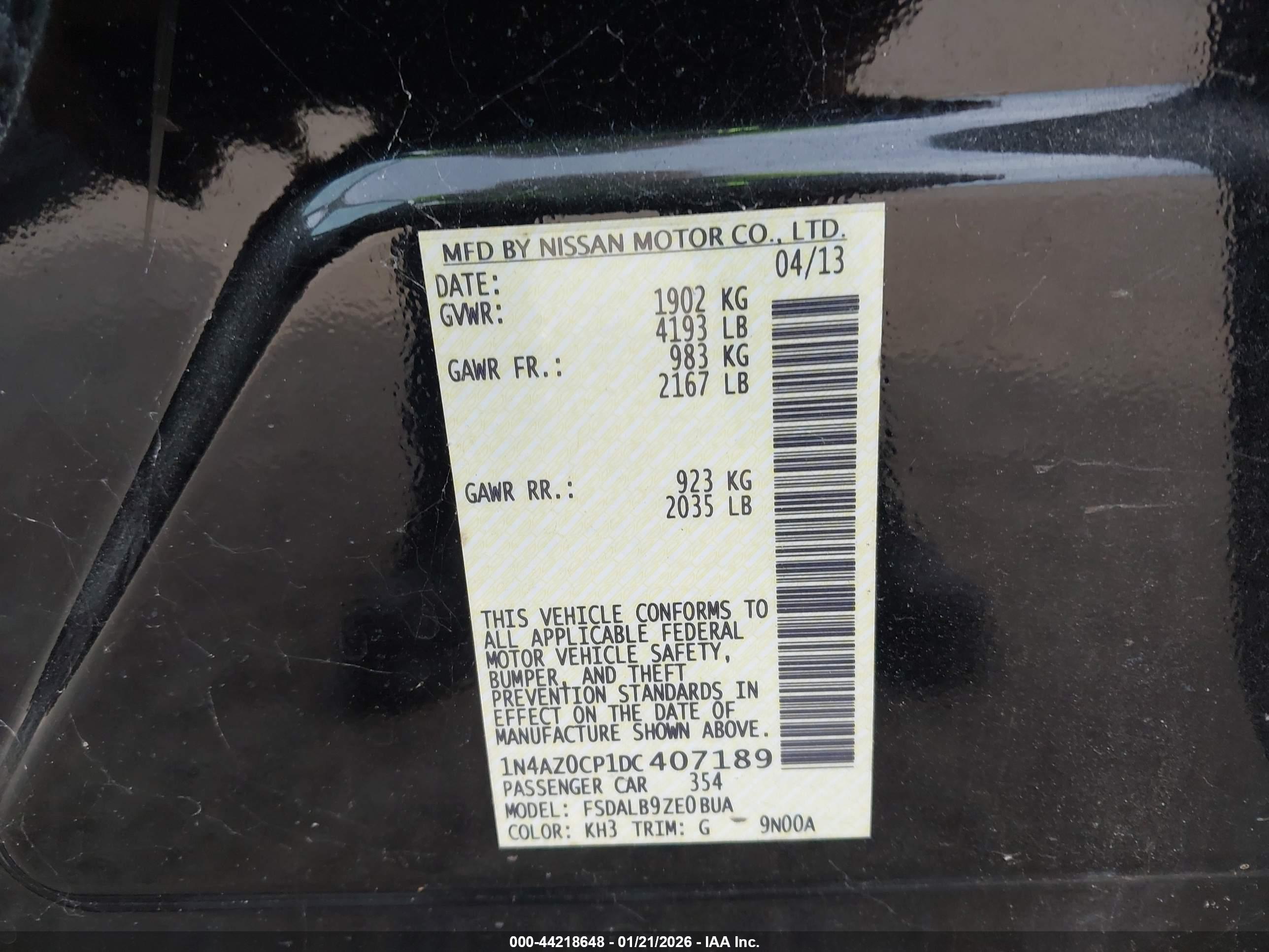 NISSAN LEAF image 9
