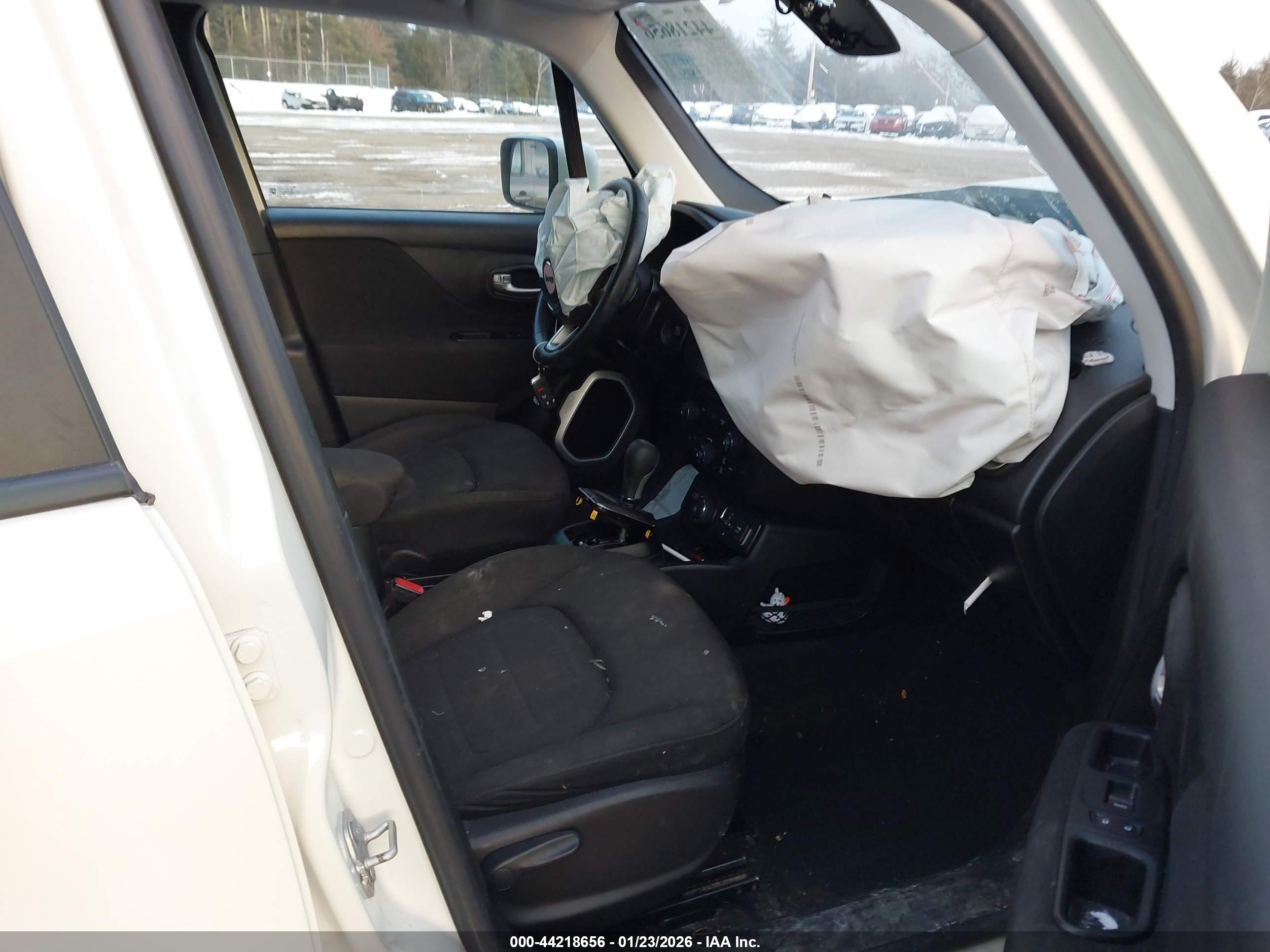 JEEP RENEGADE image 5