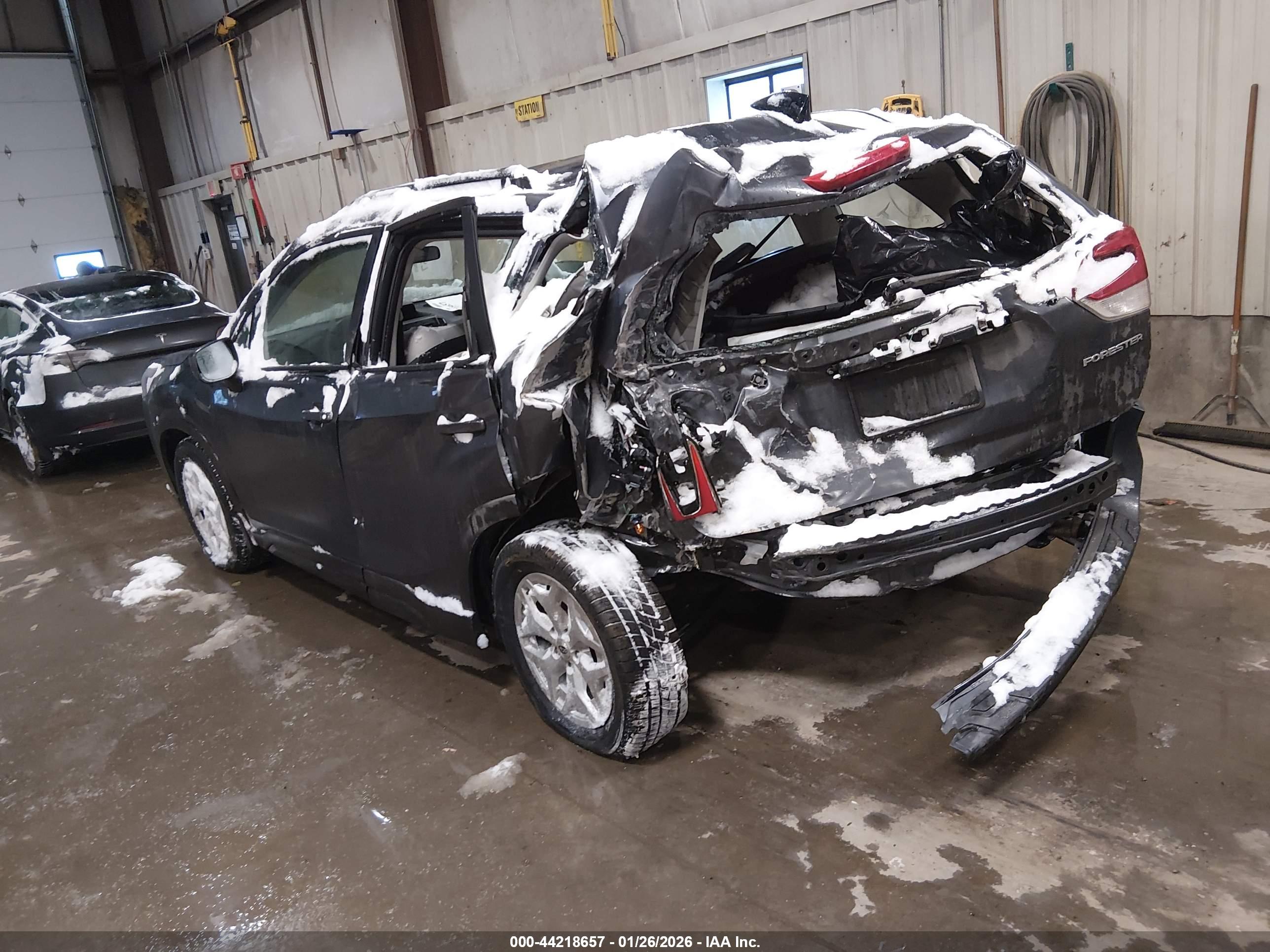 SUBARU FORESTER image 3