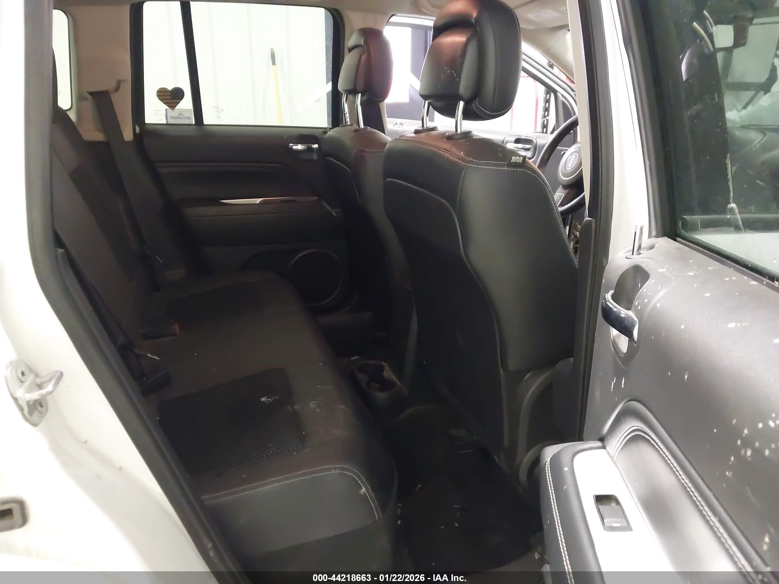 JEEP COMPASS image 8