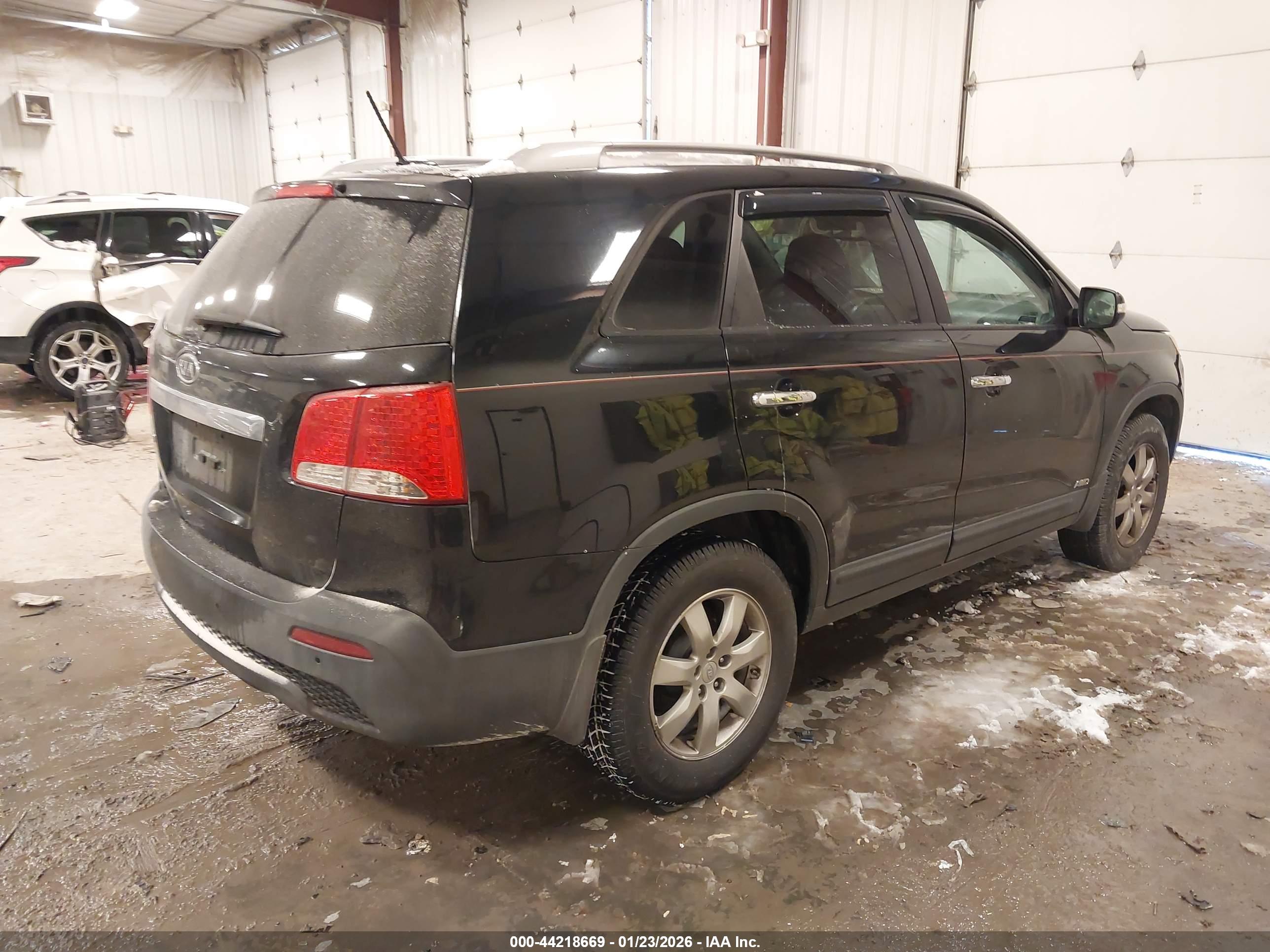 KIA SORENTO image 4