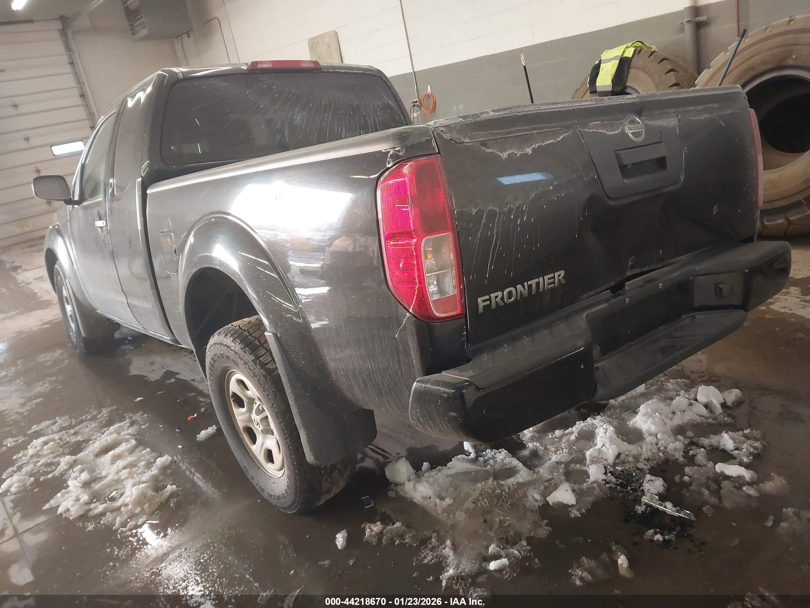 NISSAN FRONTIER image 3