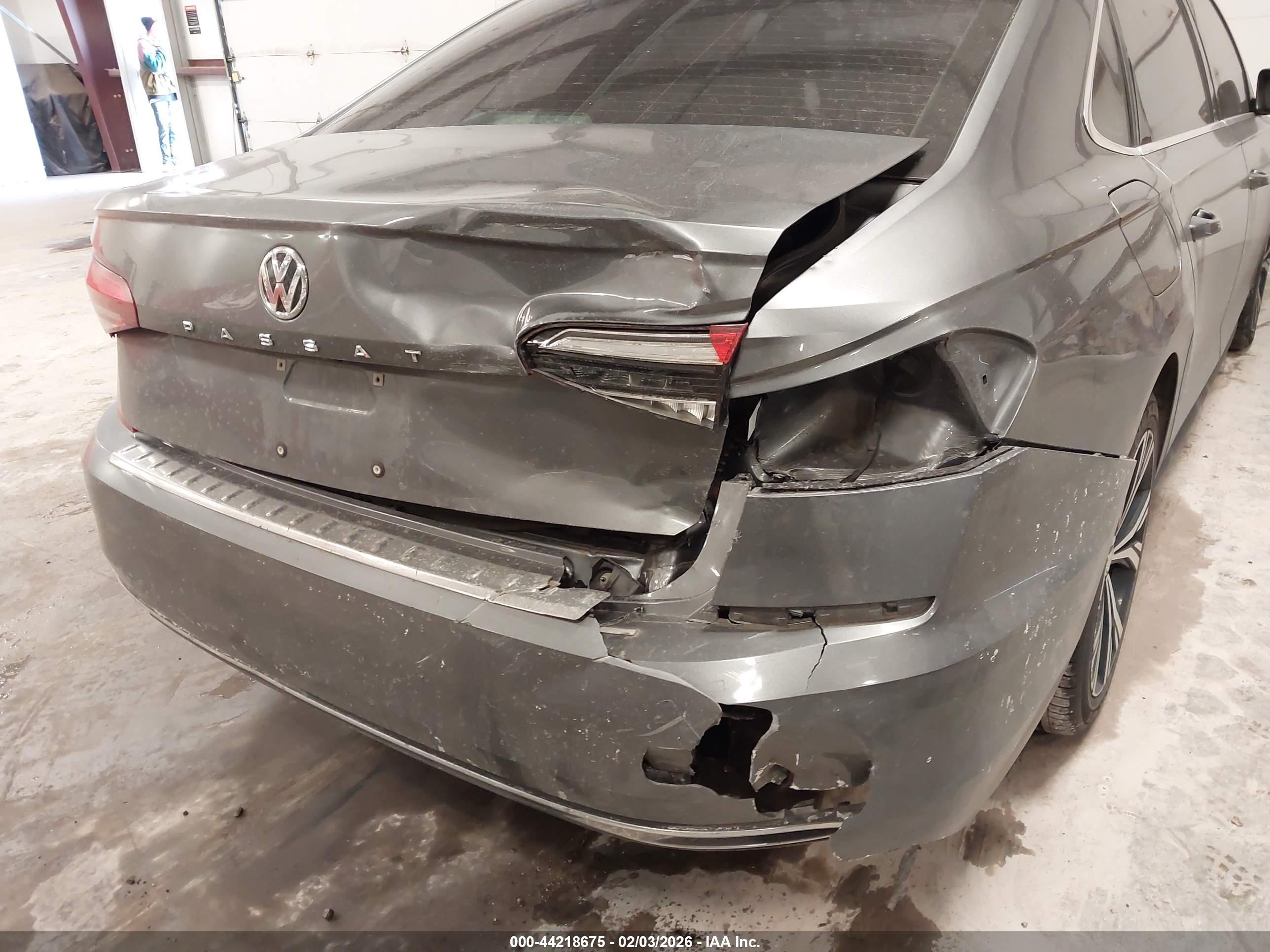 VOLKSWAGEN PASSAT image 6