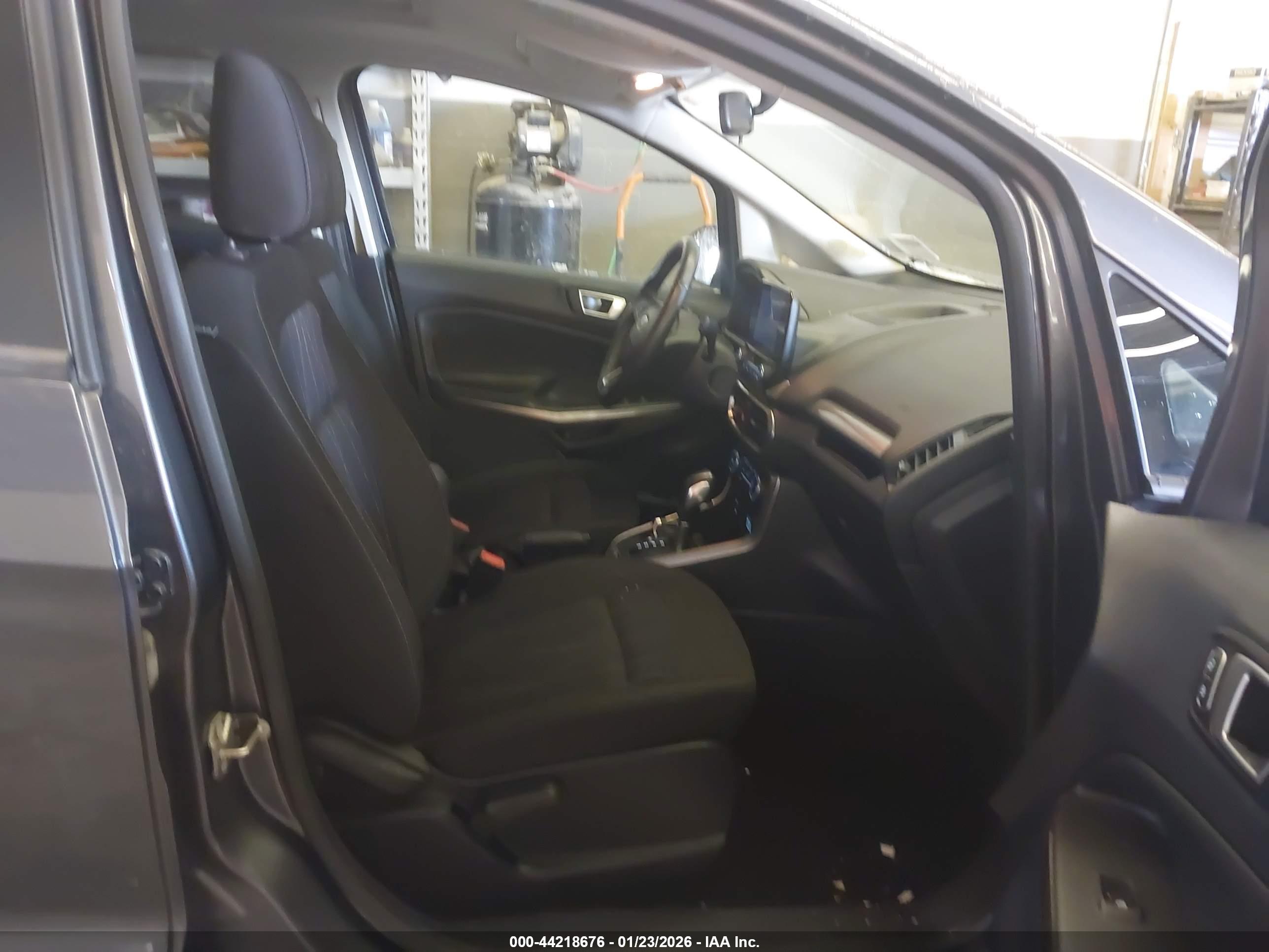 FORD ECOSPORT image 5