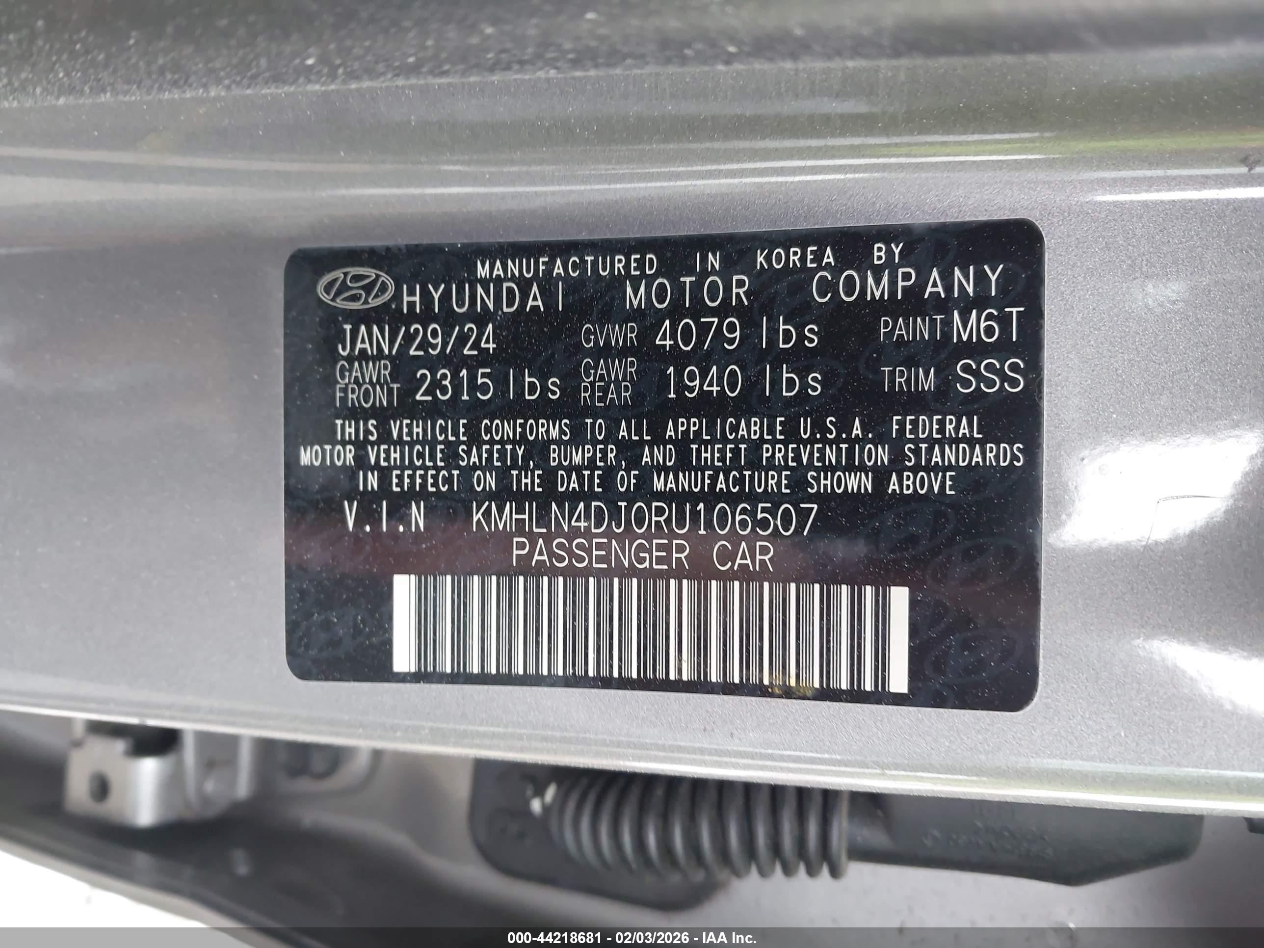 HYUNDAI ELANTRA image 9
