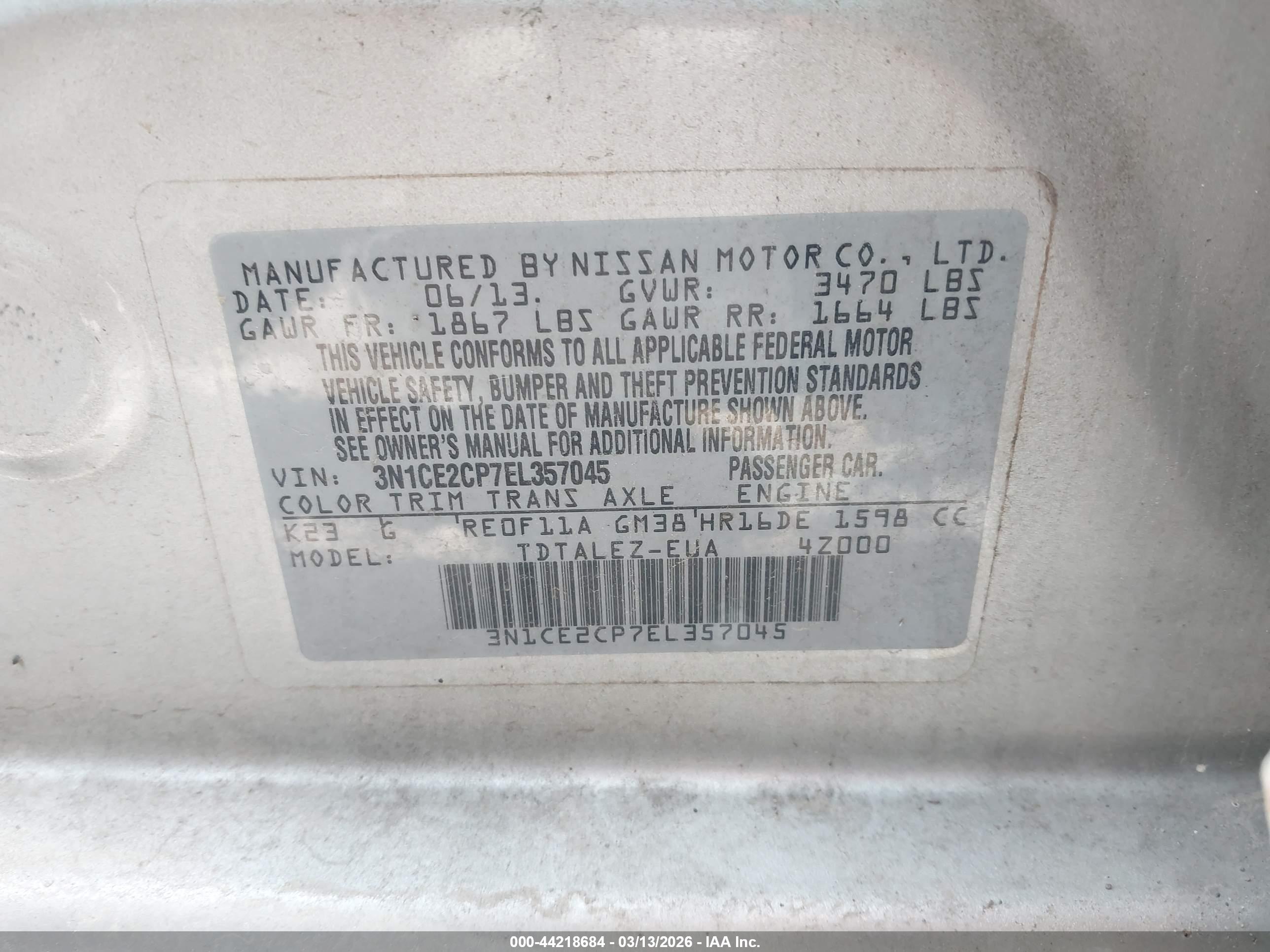 NISSAN VERSA image 9