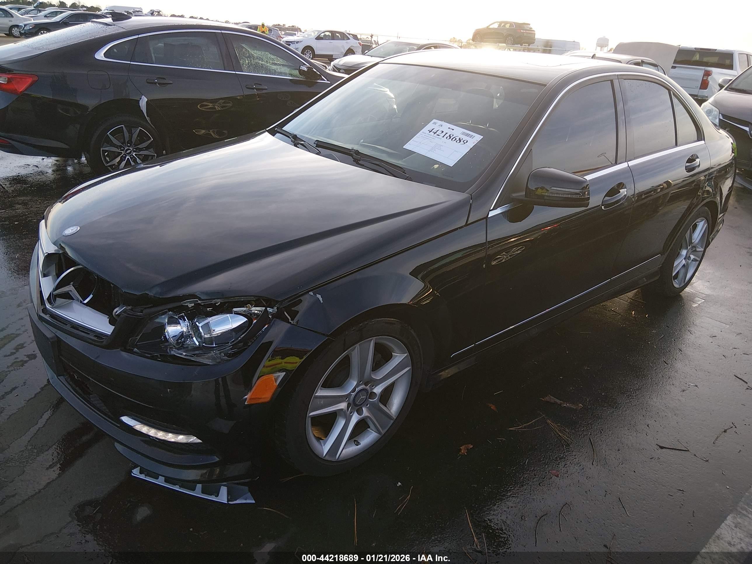 MERCEDES-BENZ C image 2