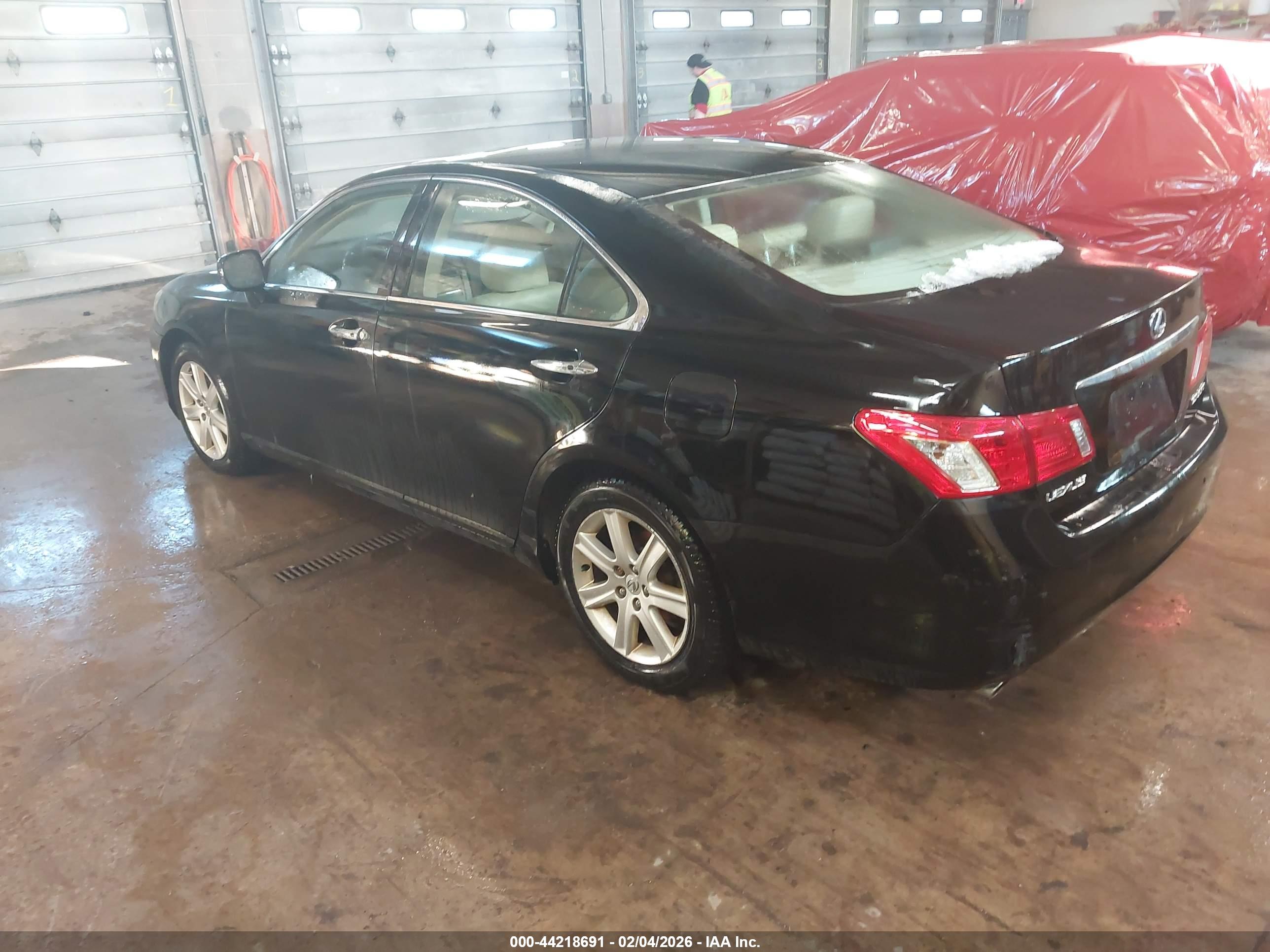 LEXUS ES image 3