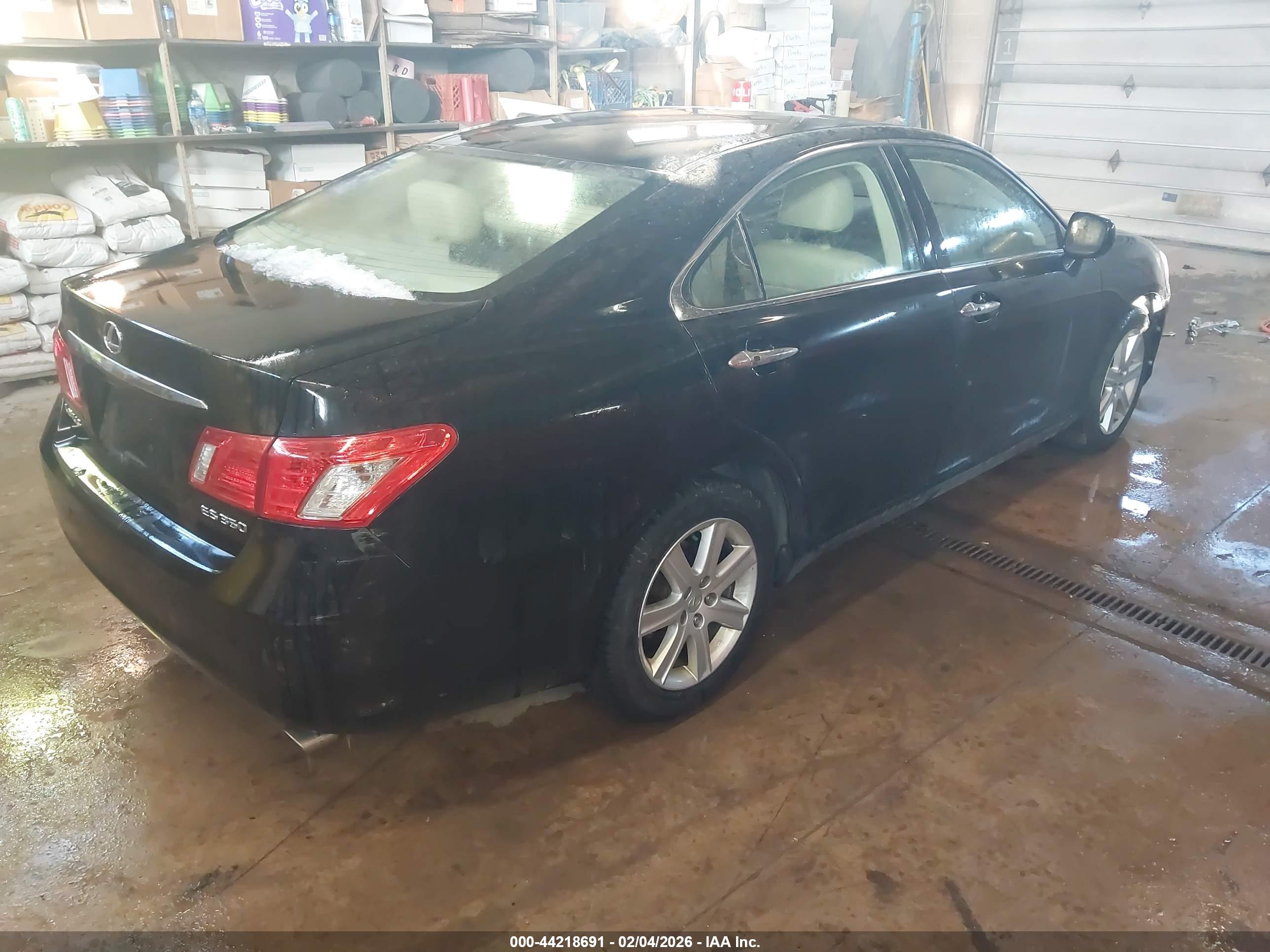 LEXUS ES image 4