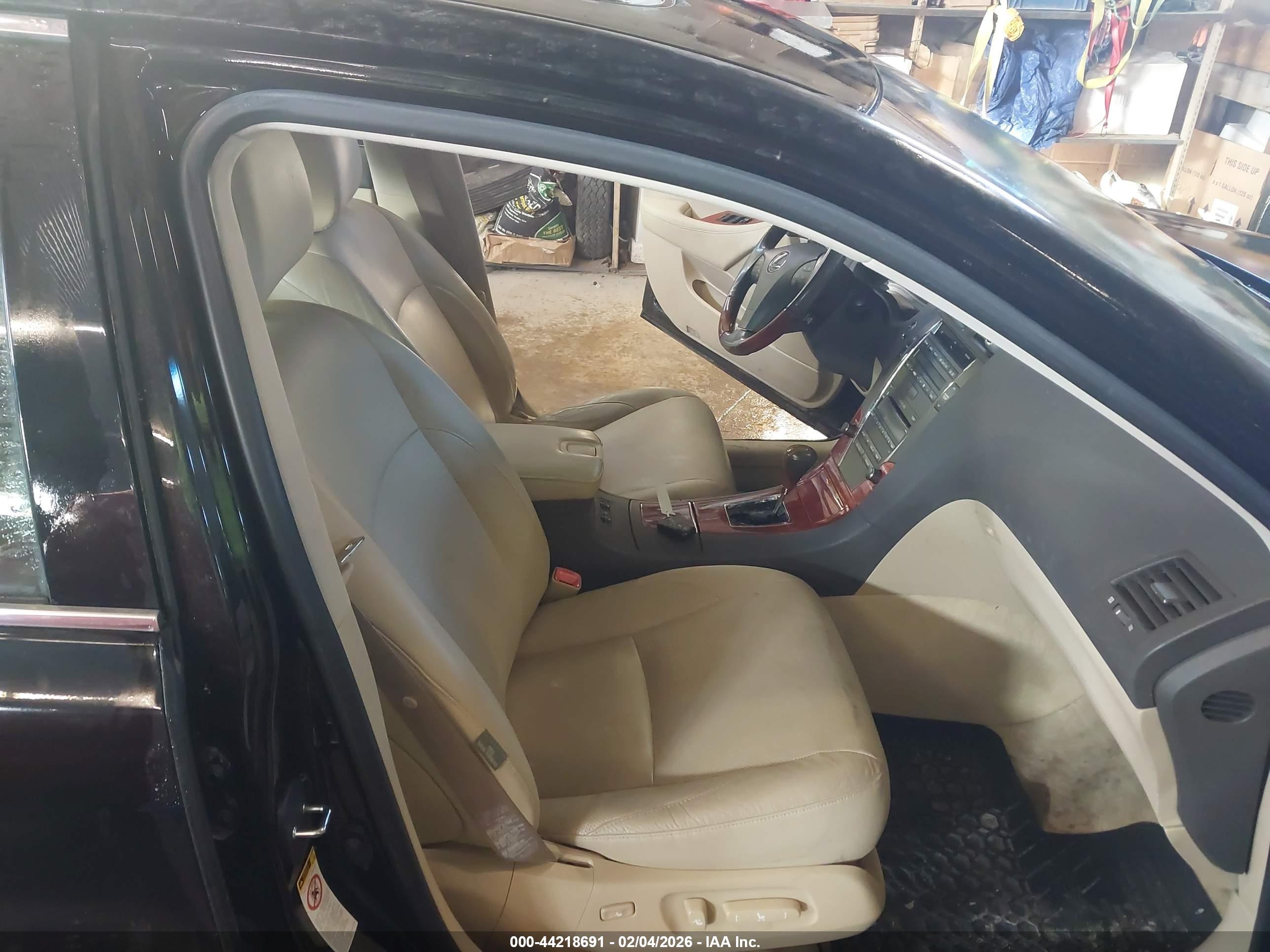 LEXUS ES image 5
