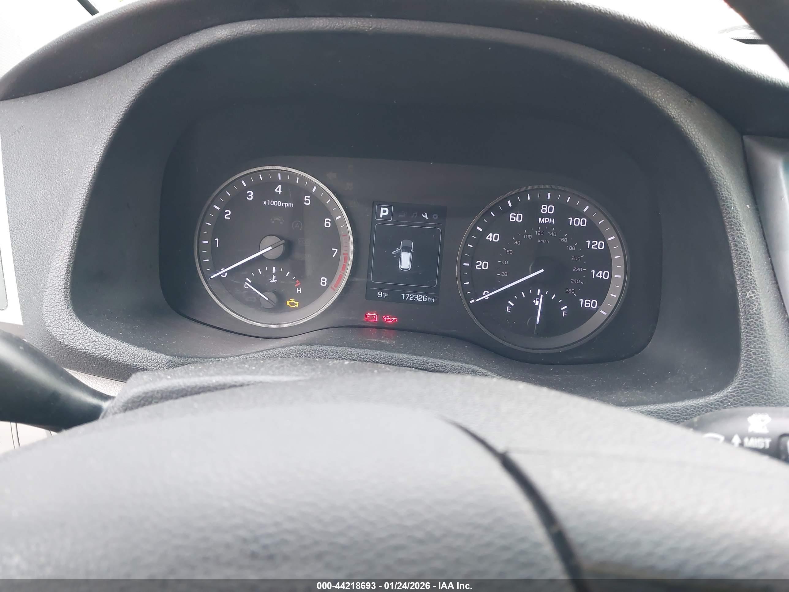 HYUNDAI TUCSON image 7