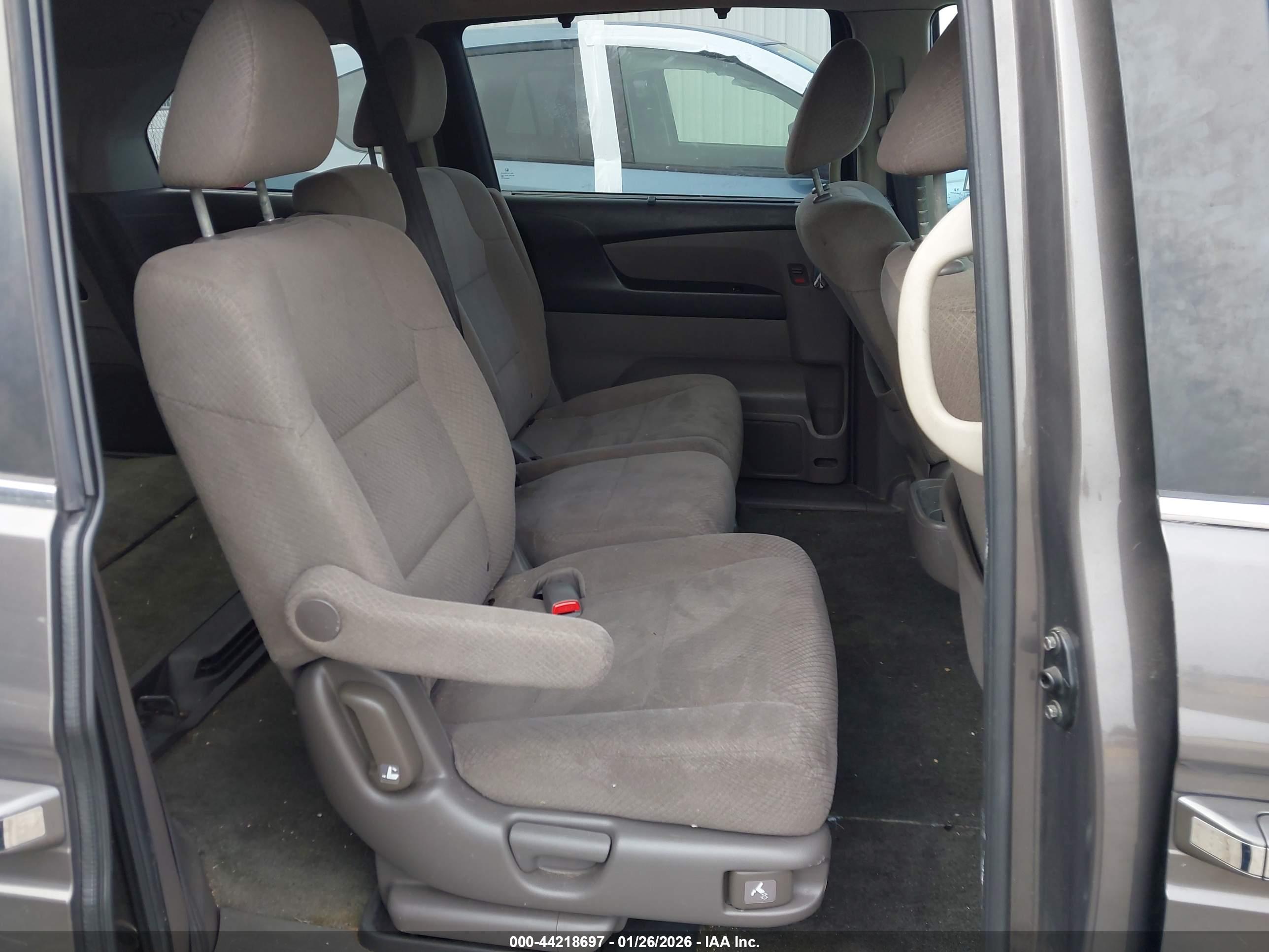 HONDA ODYSSEY image 8