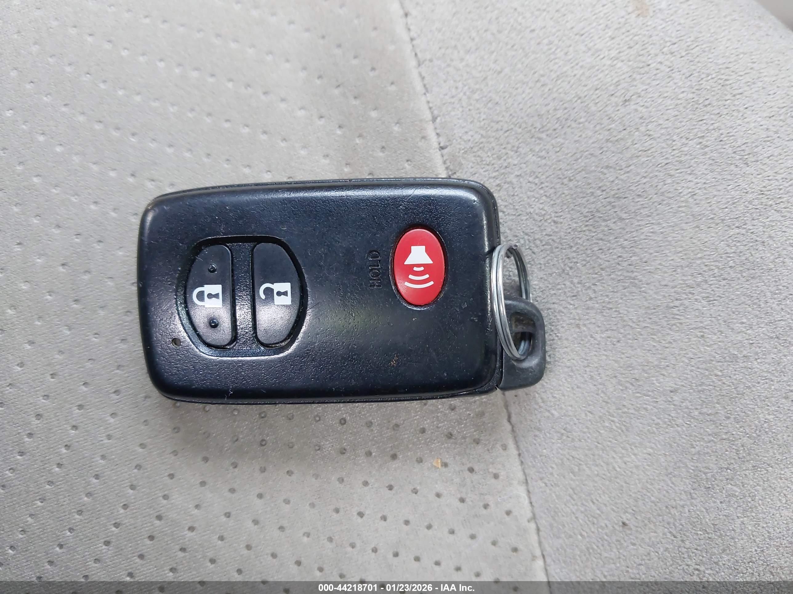 TOYOTA PRIUS image 11