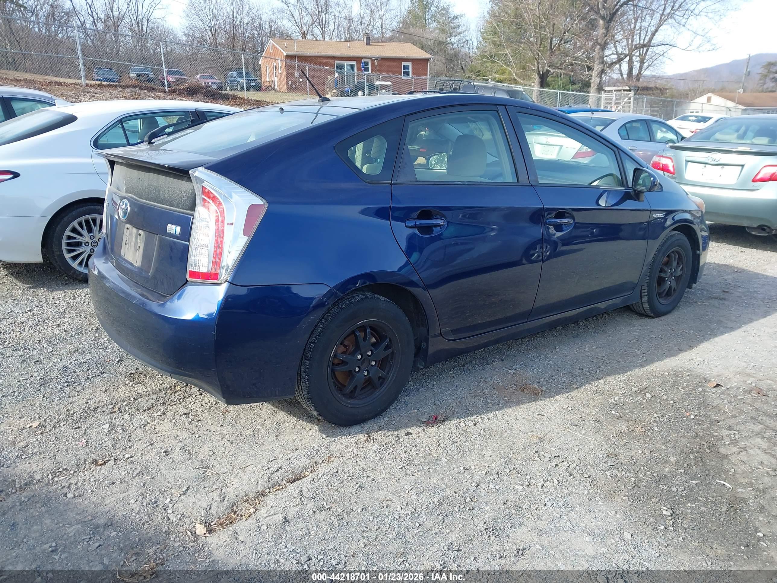 TOYOTA PRIUS image 4