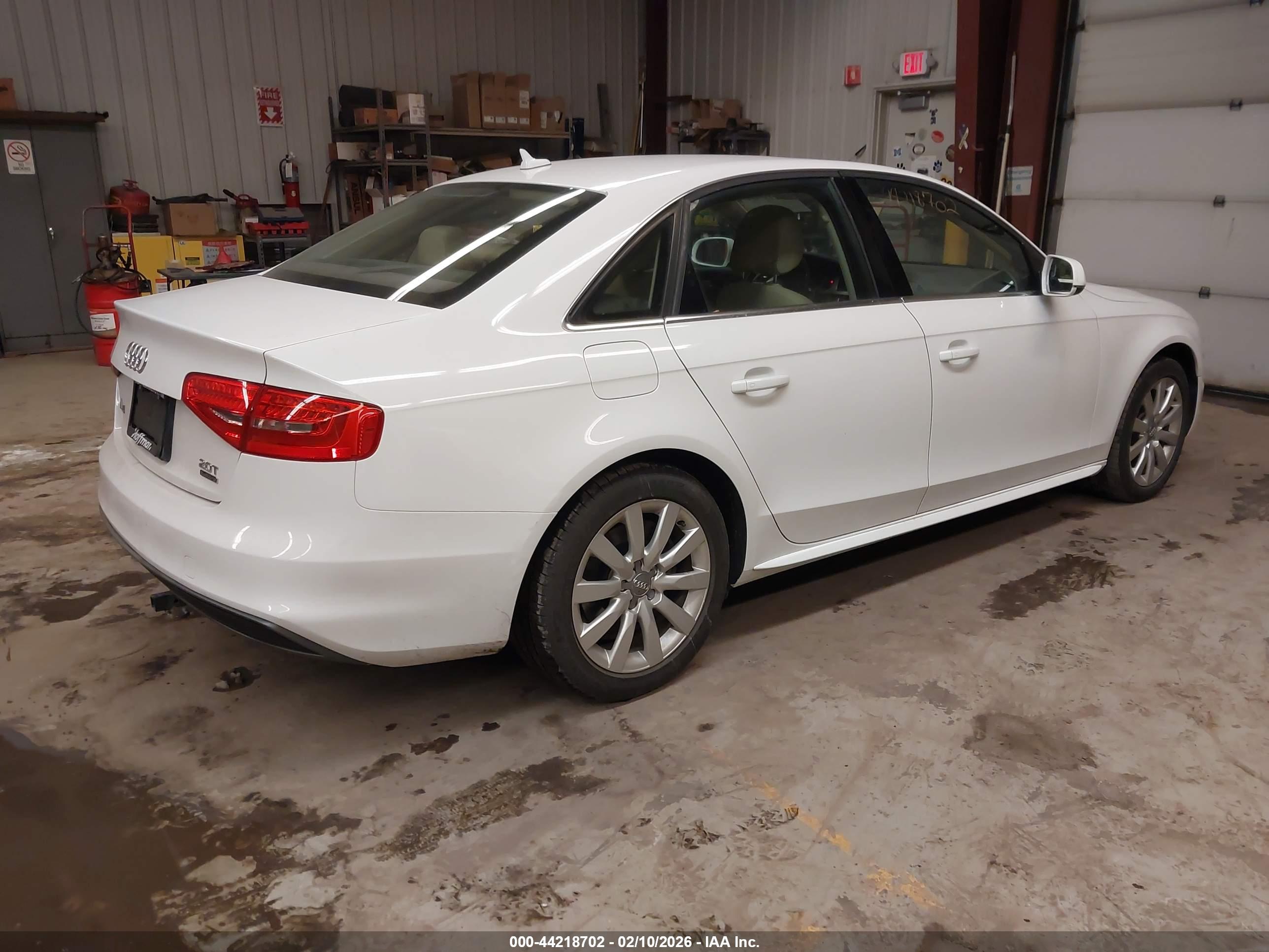 AUDI A4 image 4
