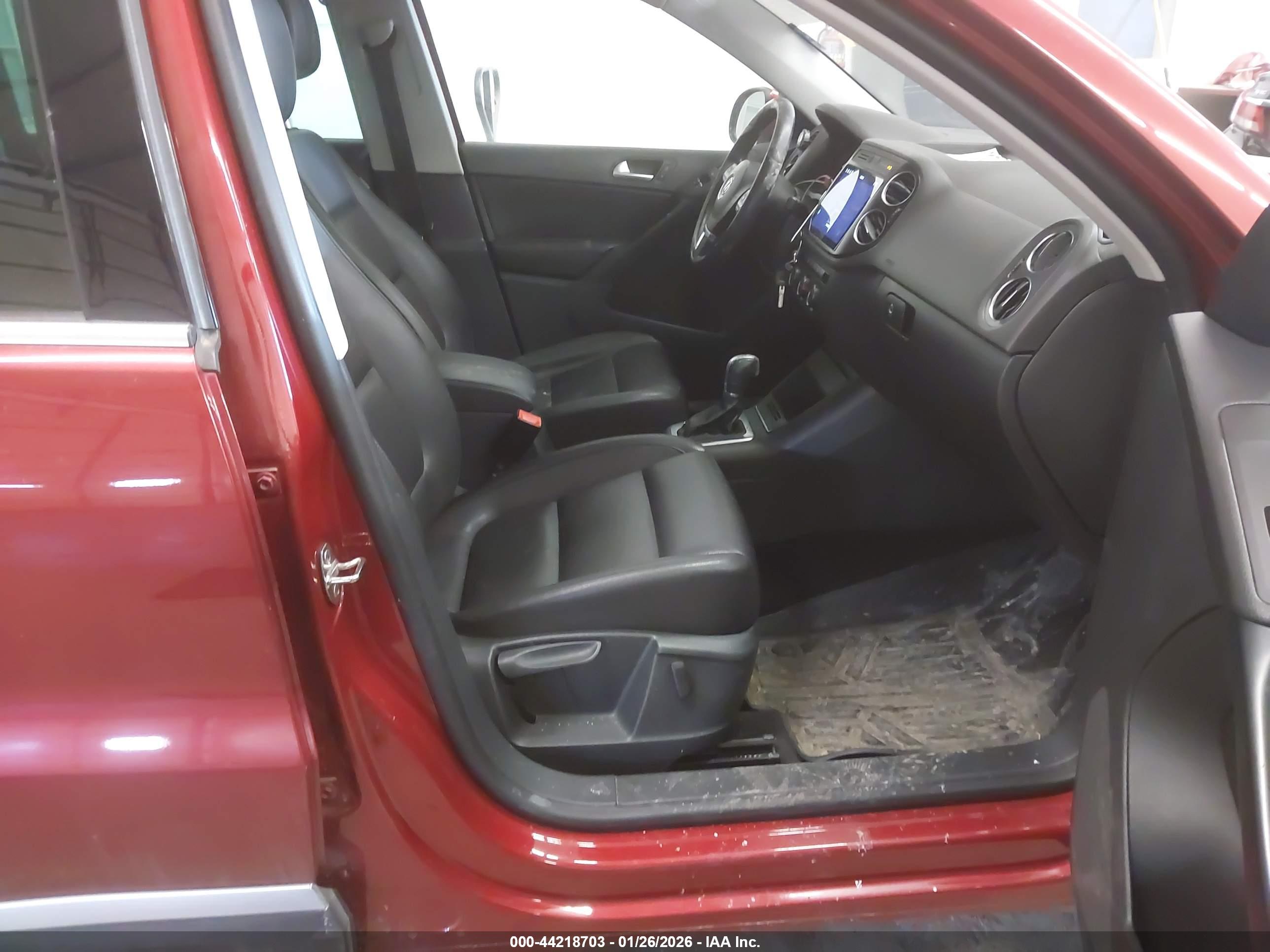 VOLKSWAGEN TIGUAN image 5