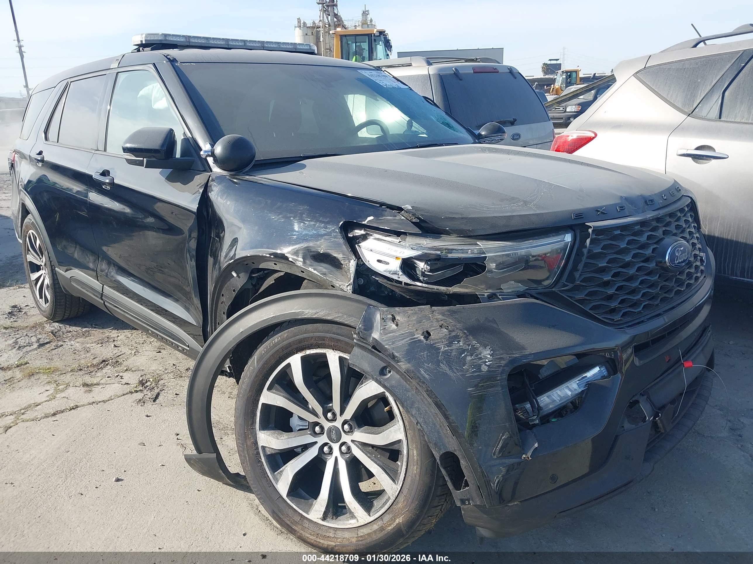 FORD EXPLORER image 6
