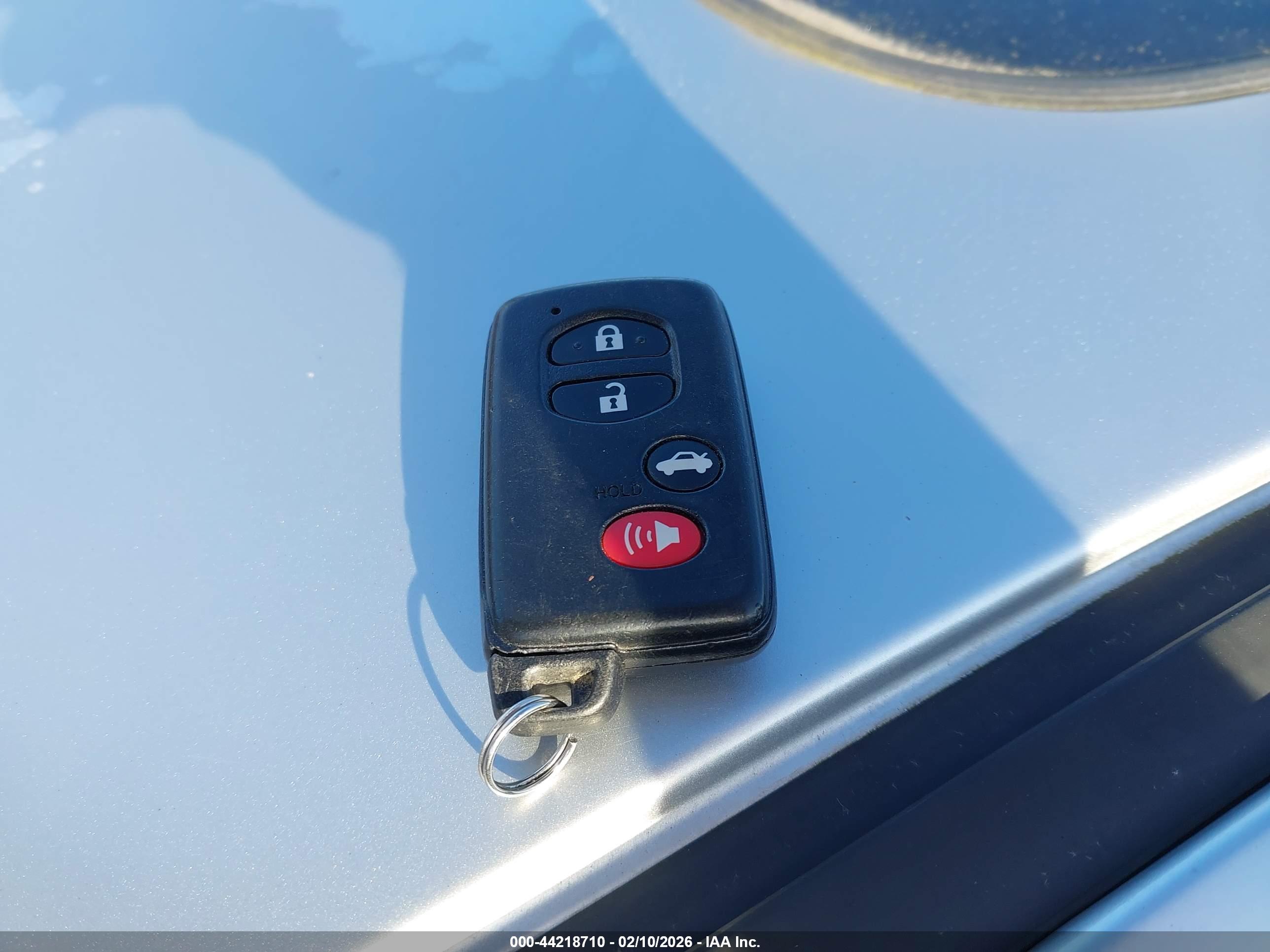 TOYOTA RAV4 image 11