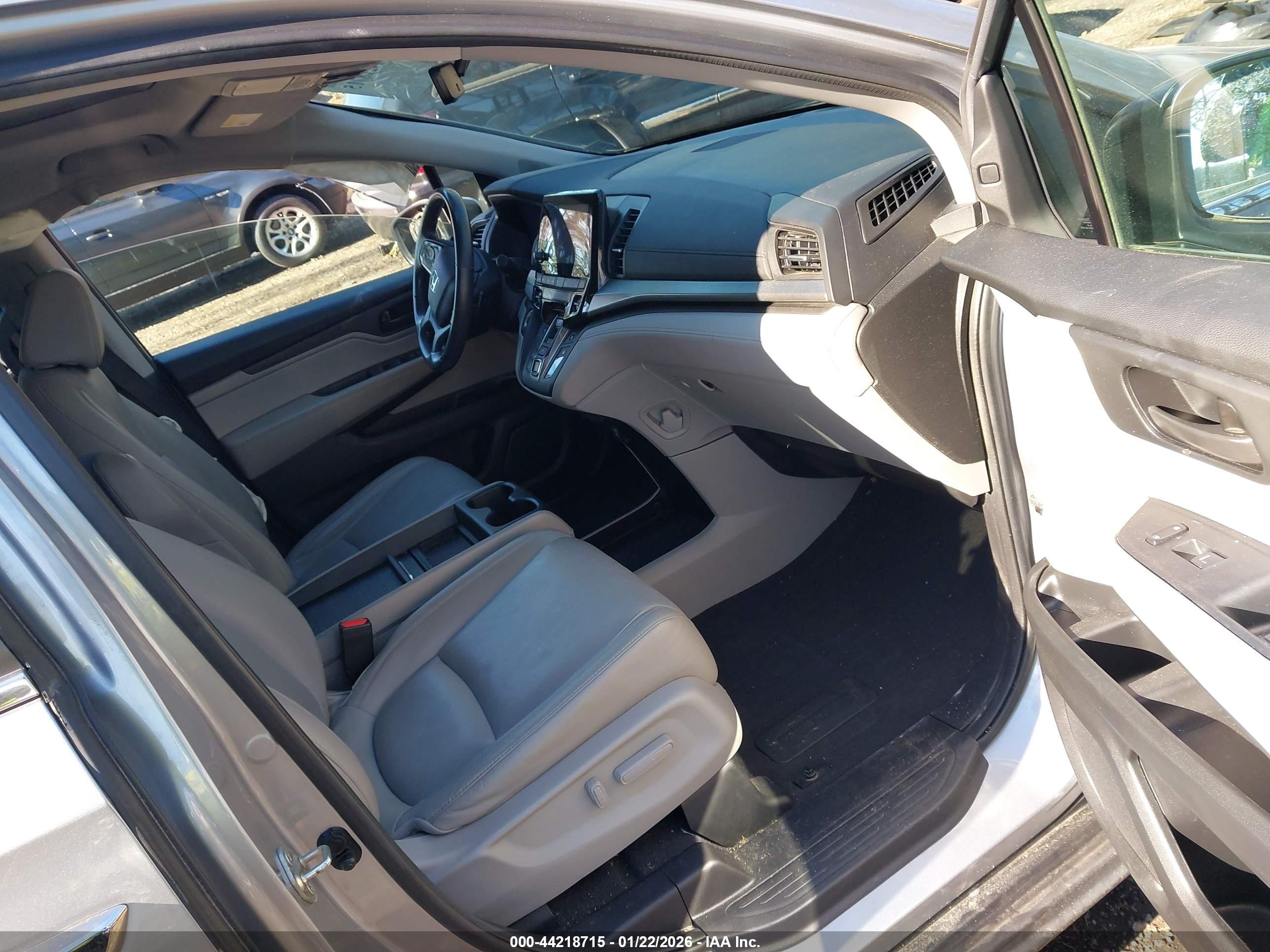 HONDA ODYSSEY image 5