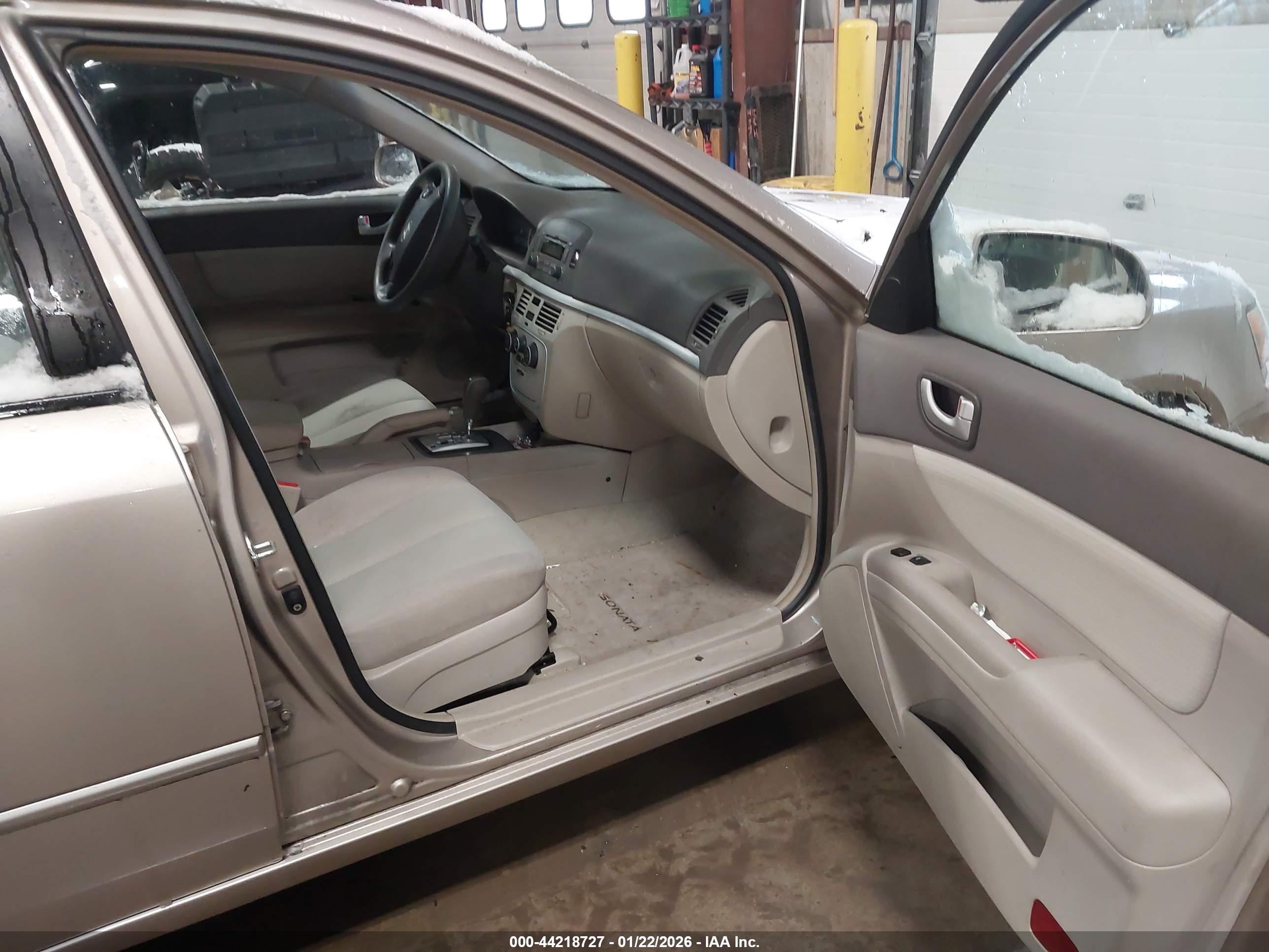 HYUNDAI SONATA image 5