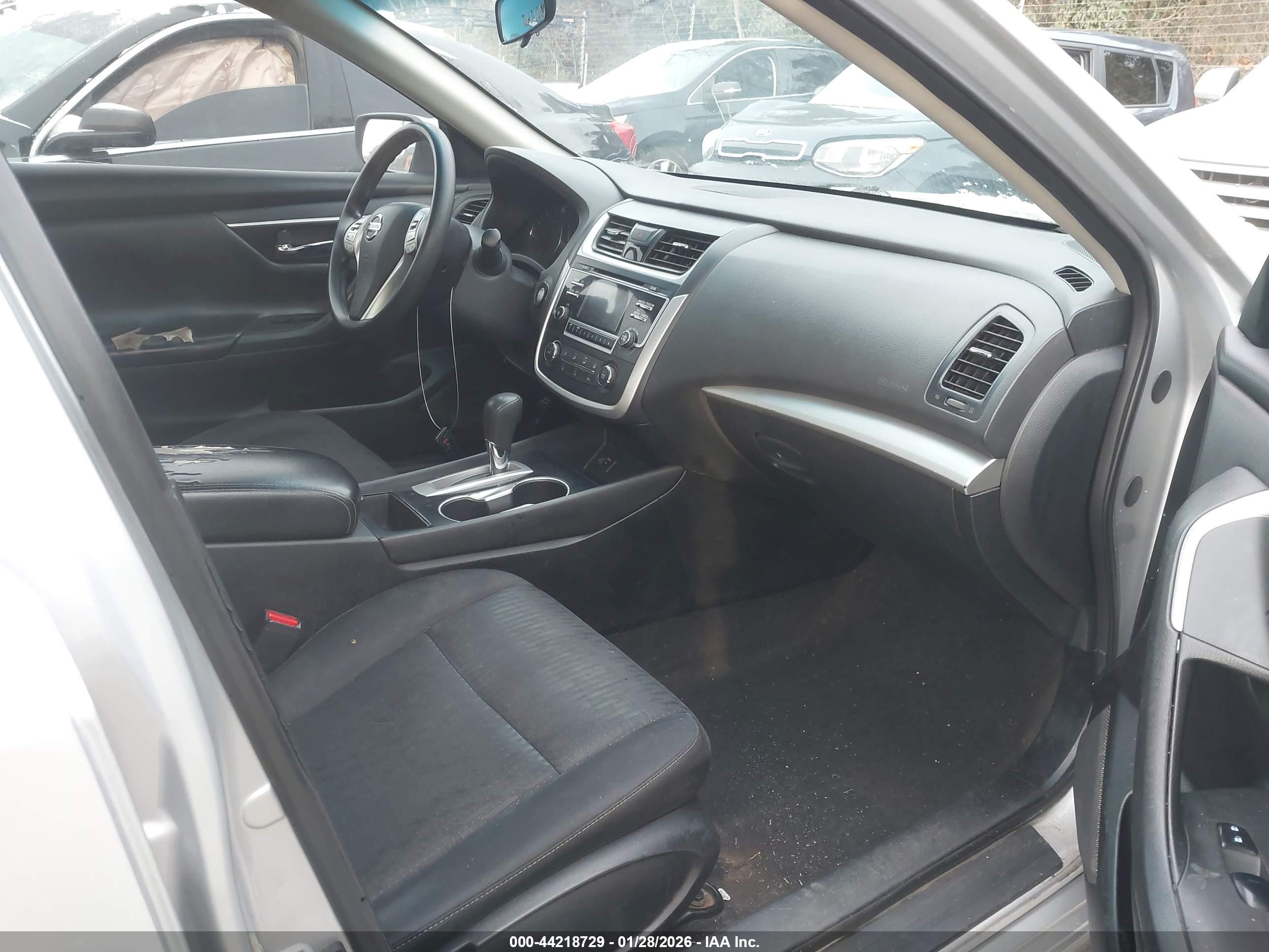NISSAN ALTIMA image 5