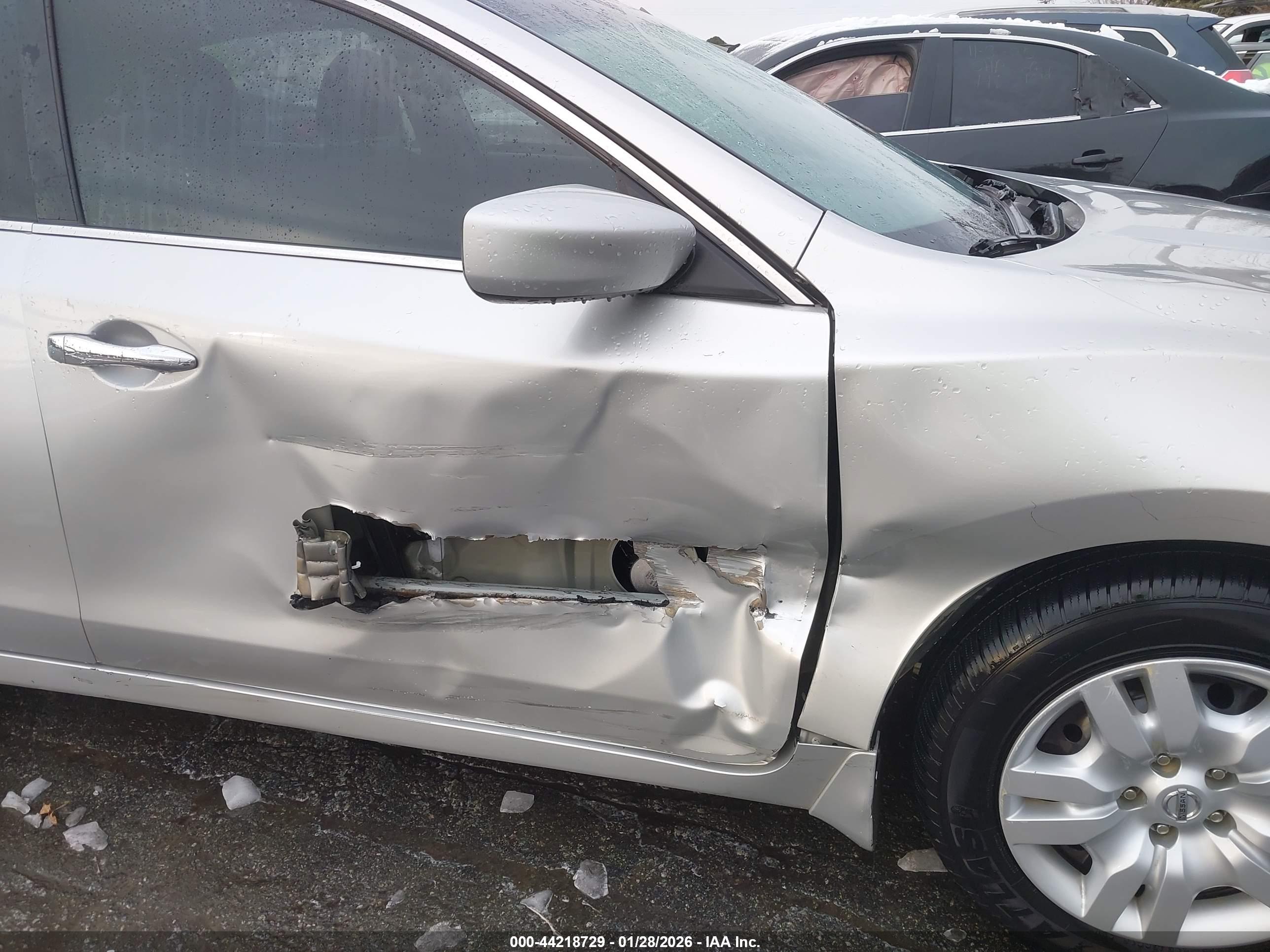 NISSAN ALTIMA image 6