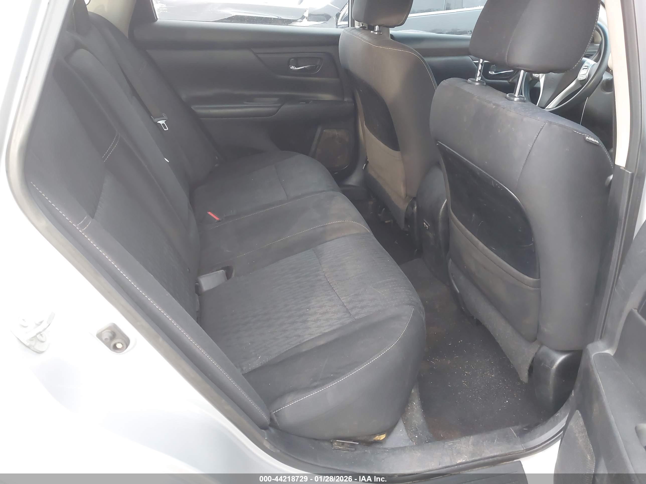 NISSAN ALTIMA image 8