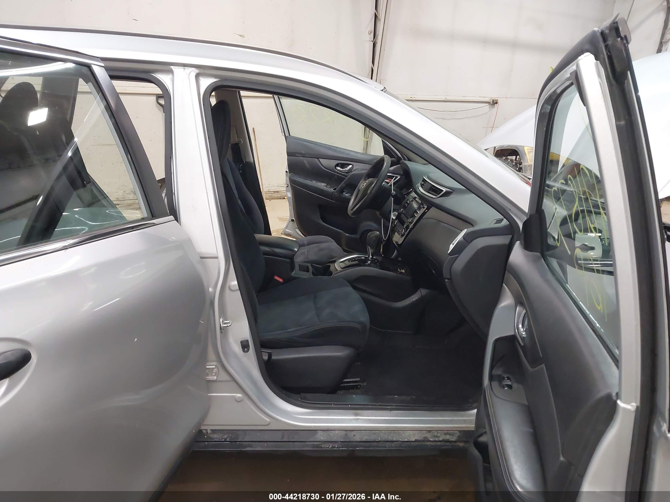 NISSAN ROGUE image 5