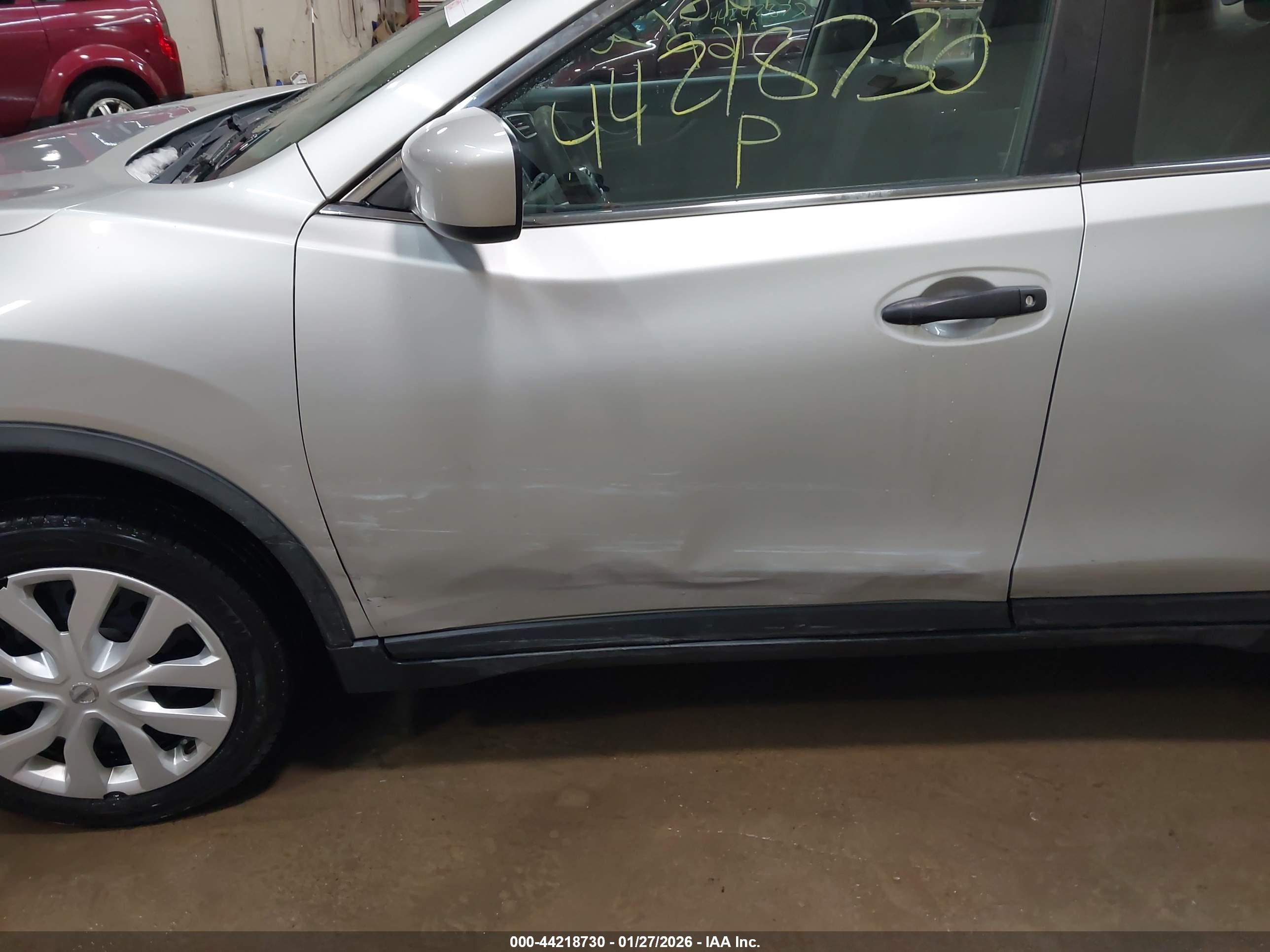 NISSAN ROGUE image 6