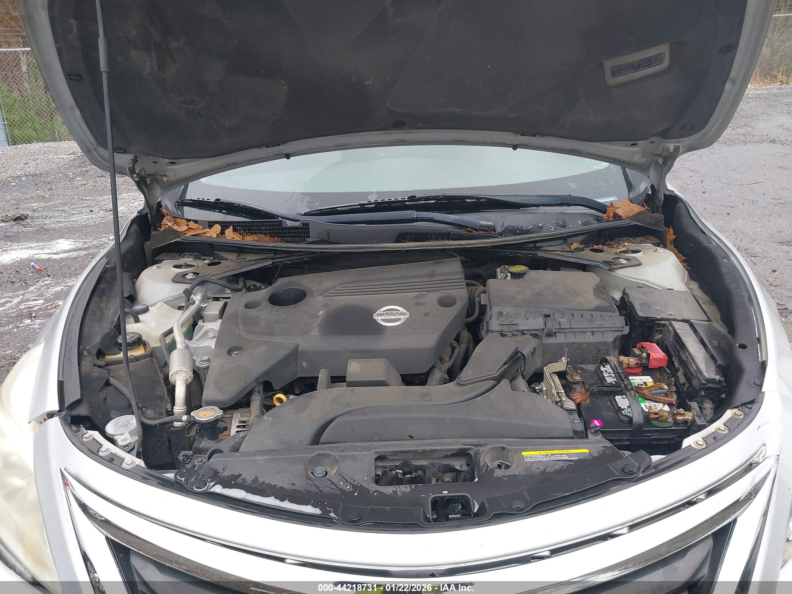 NISSAN ALTIMA image 10