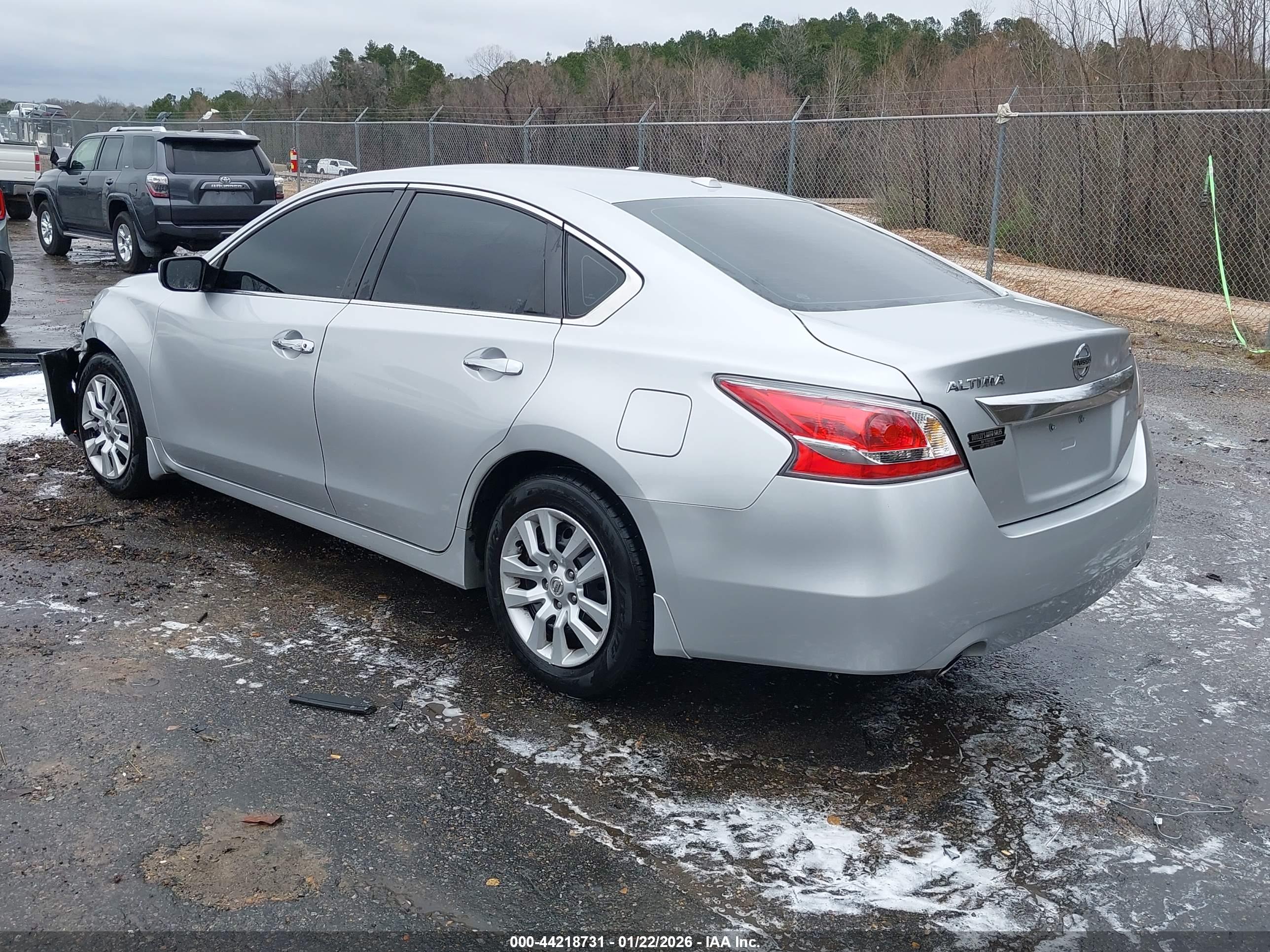 NISSAN ALTIMA image 3