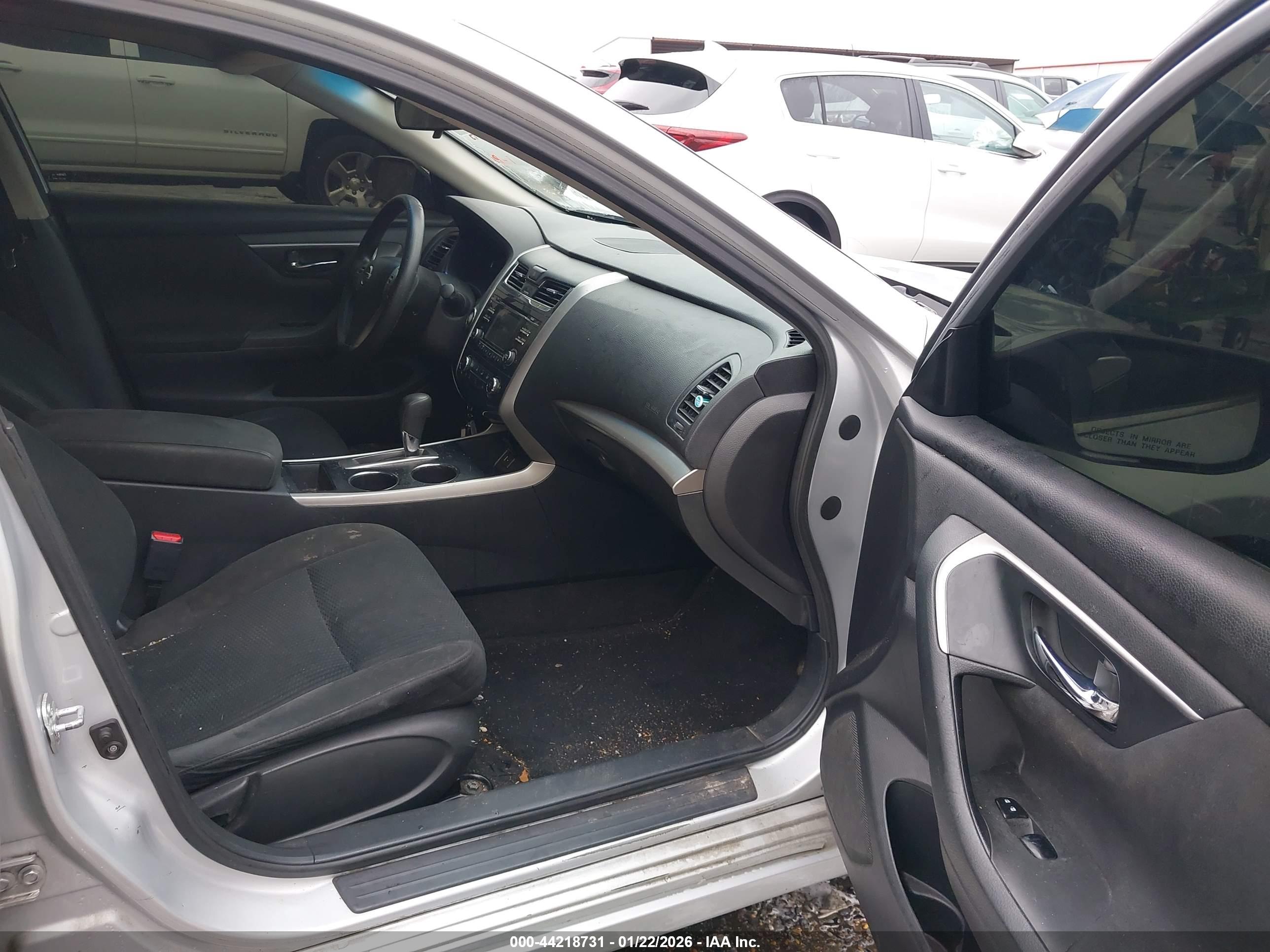 NISSAN ALTIMA image 5