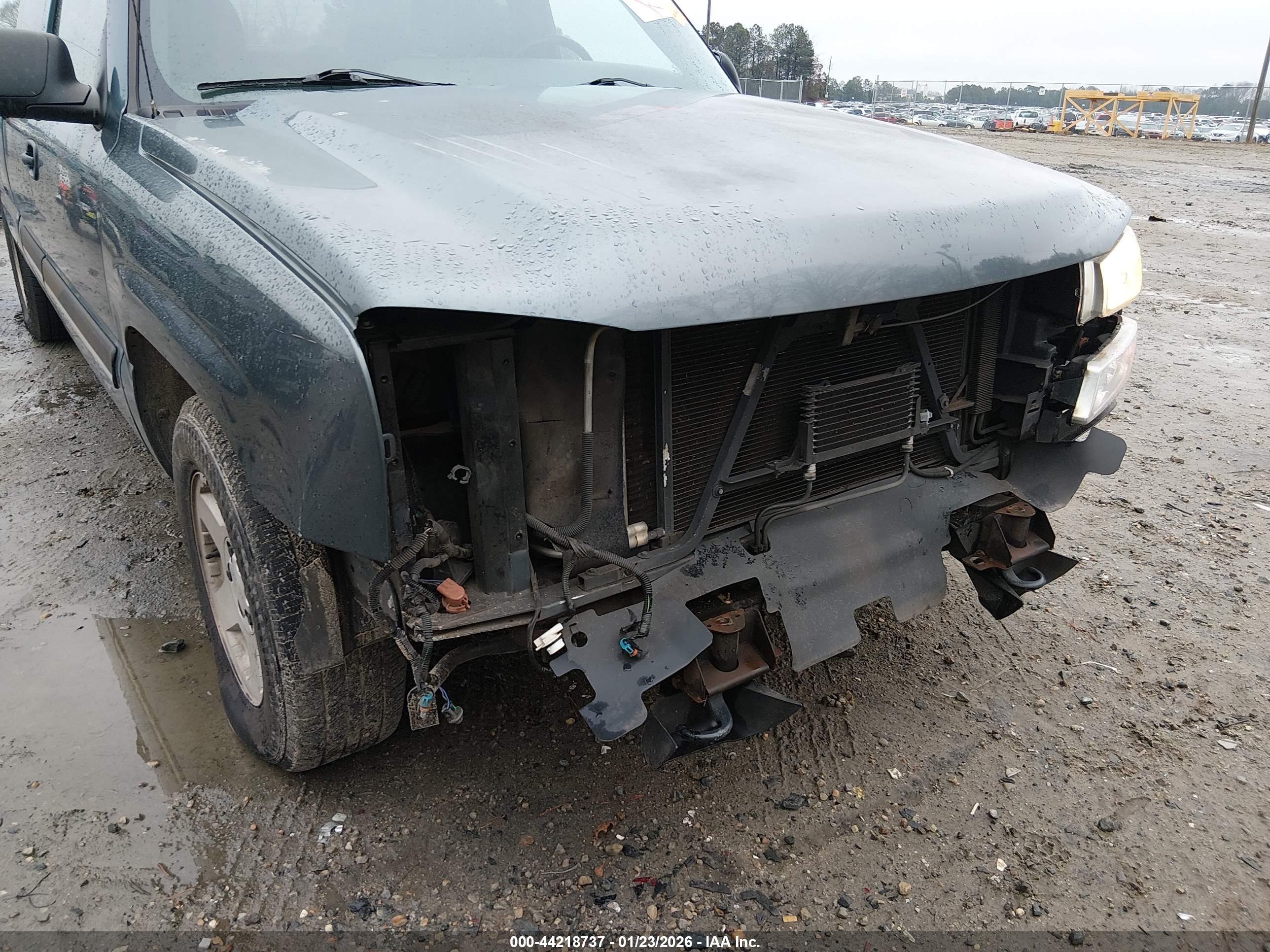 CHEVROLET SILVERADO image 6