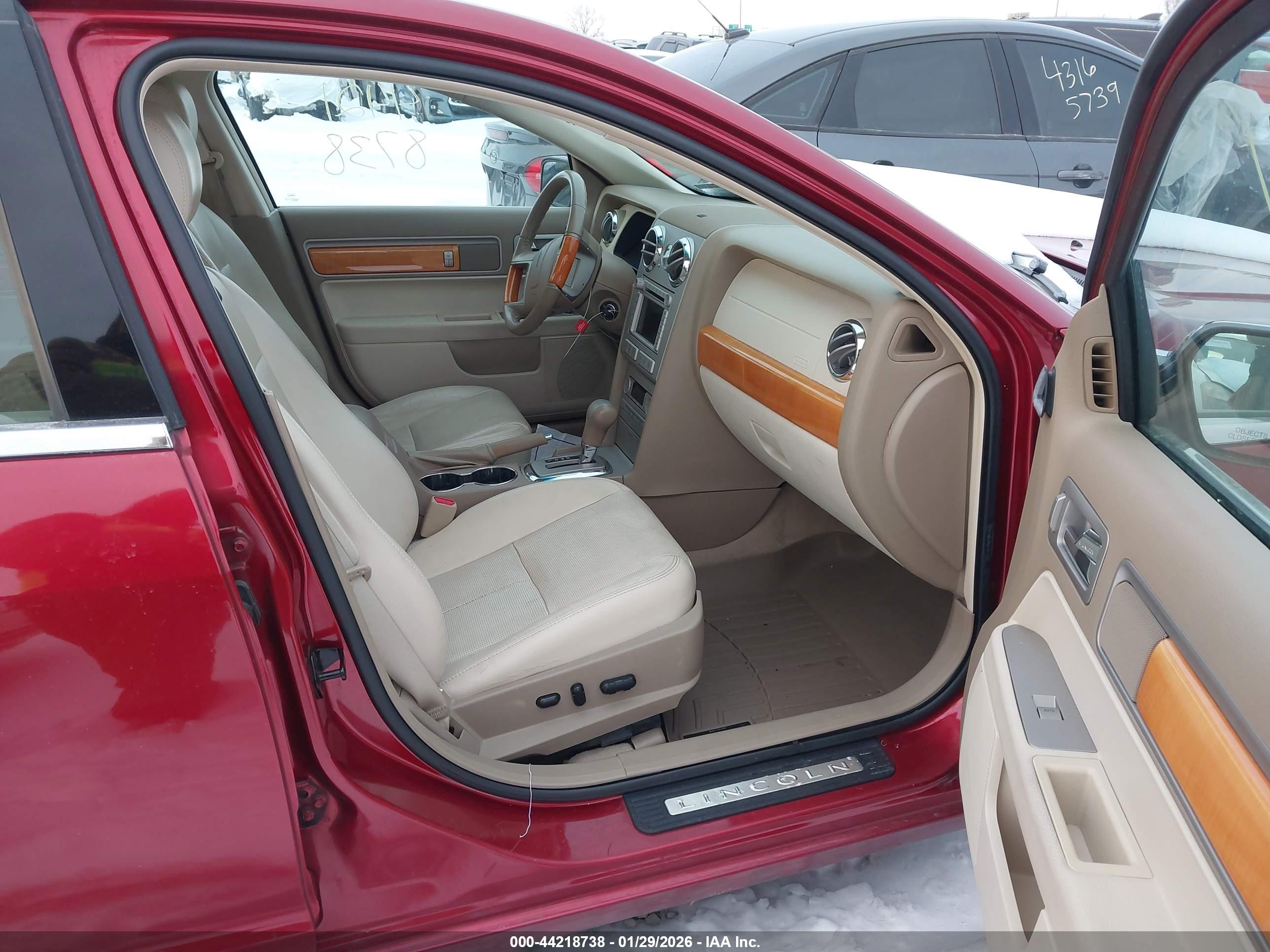 LINCOLN MKZ image 5