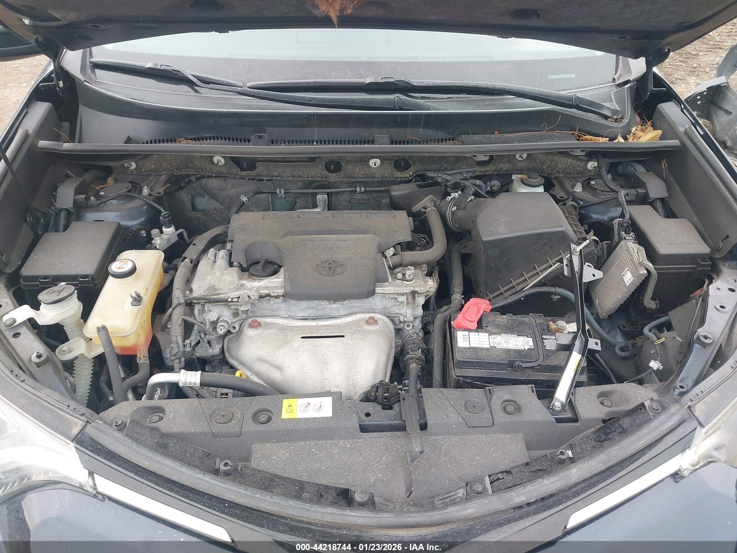 TOYOTA RAV4 image 10